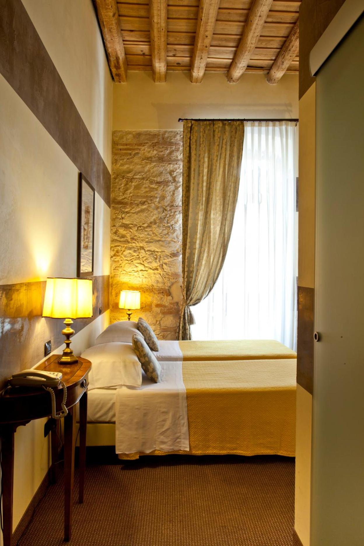 Superior Double Room - Photo 9