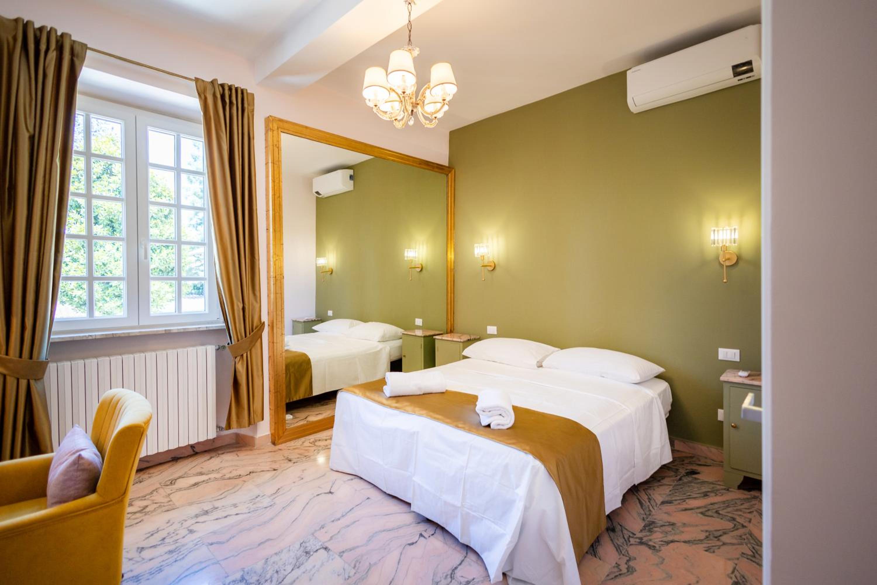 Double or Twin Room photo 2