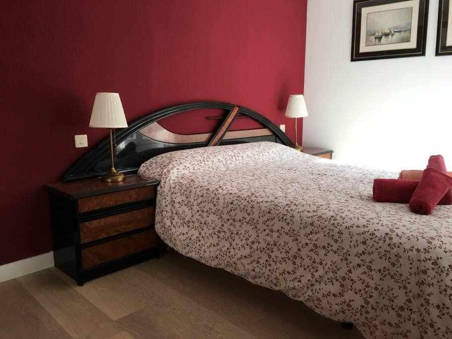 Apartamento de Dos Habitaciones con Terraza