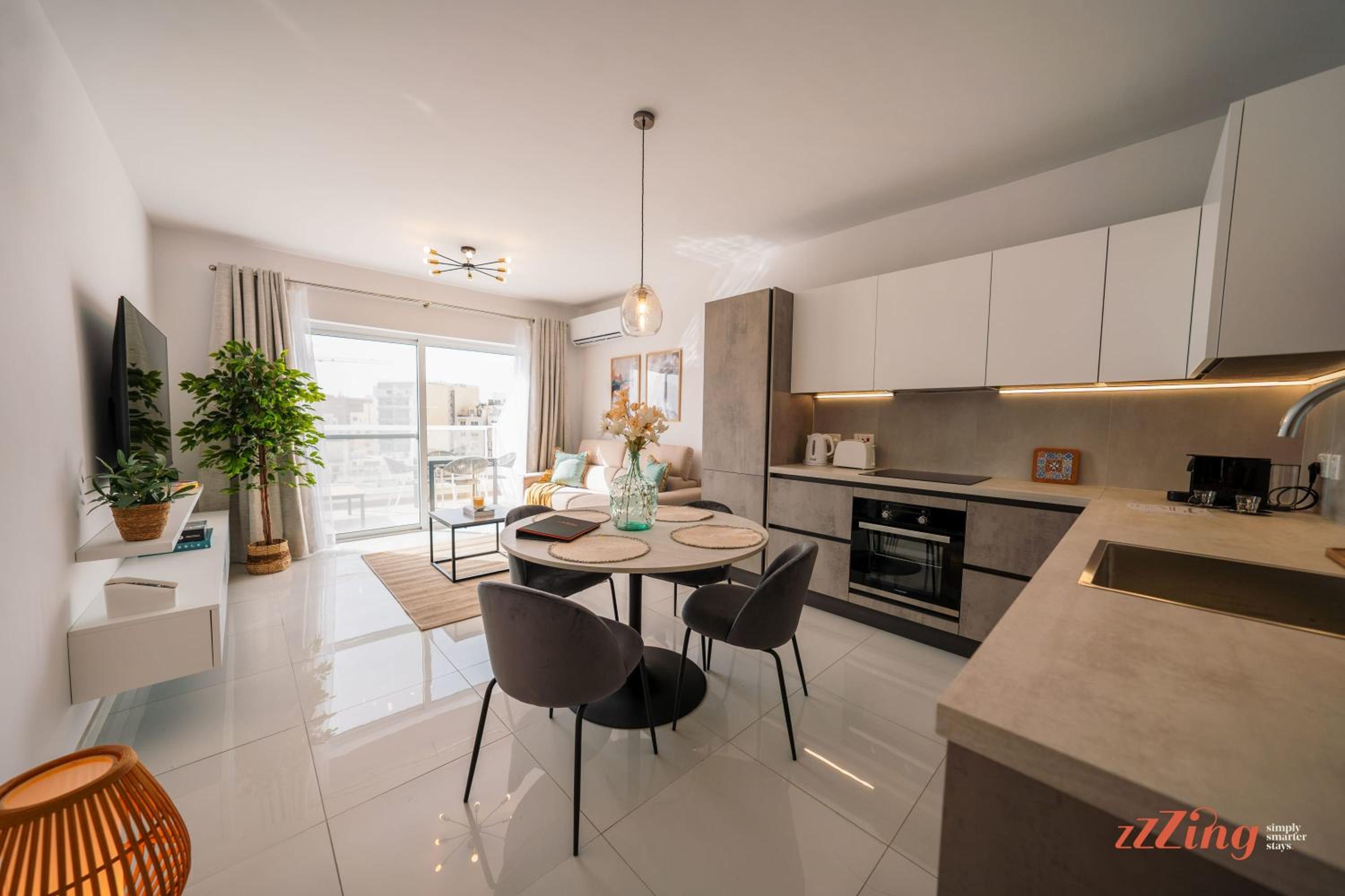 Penthouse Apartment photo 2