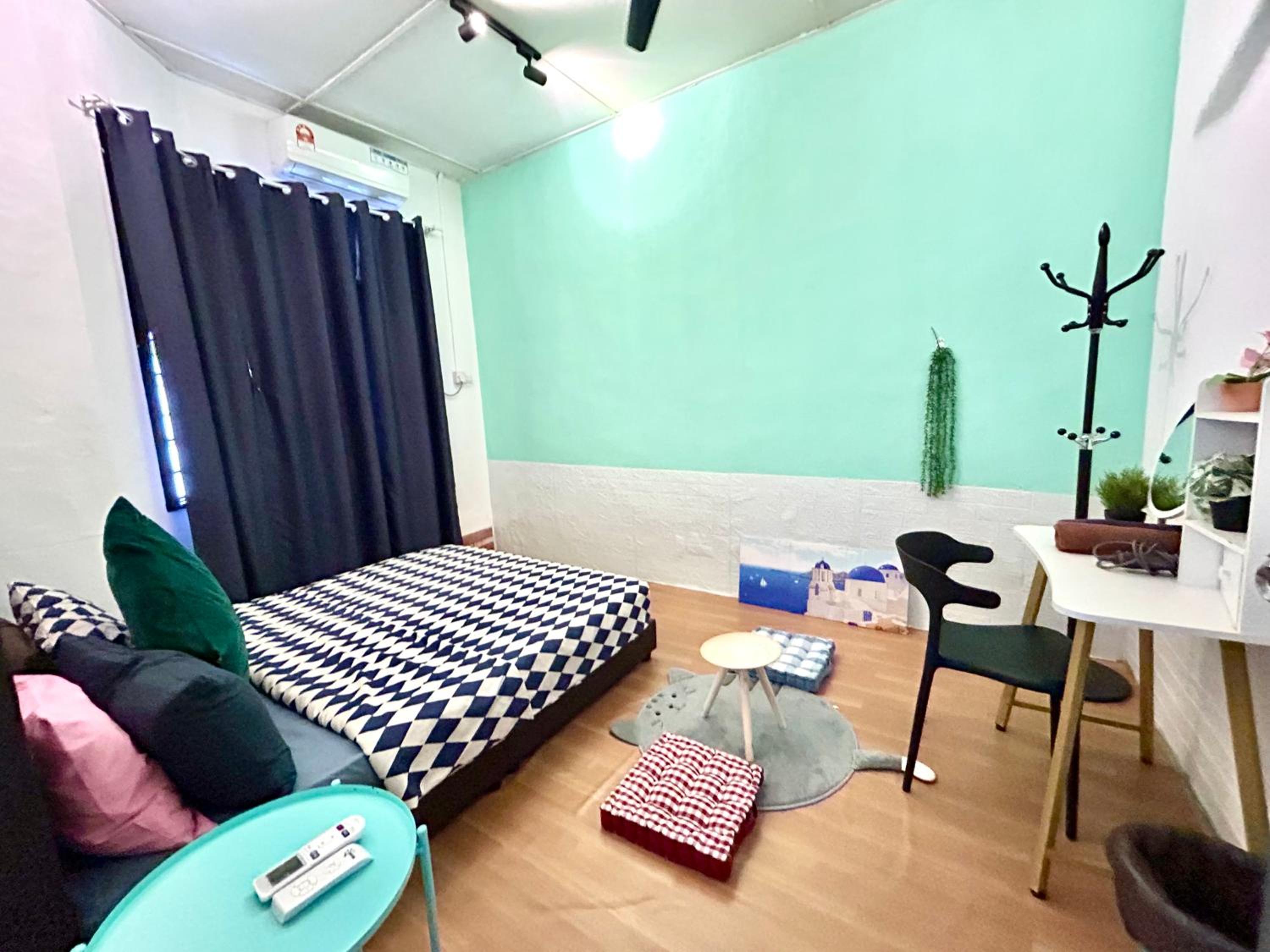 Two-Bedroom House photo 2