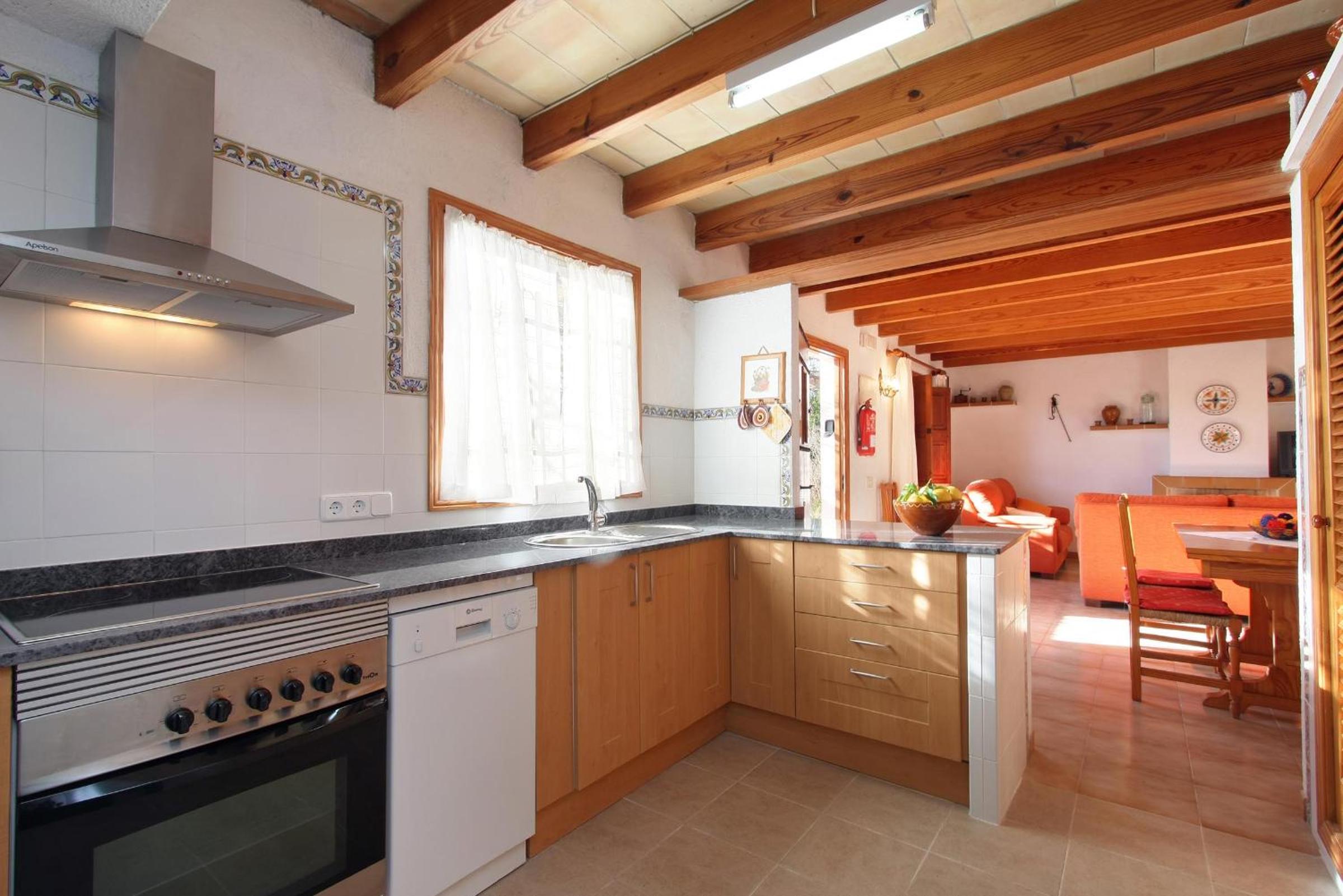 Three-Bedroom House photo 3