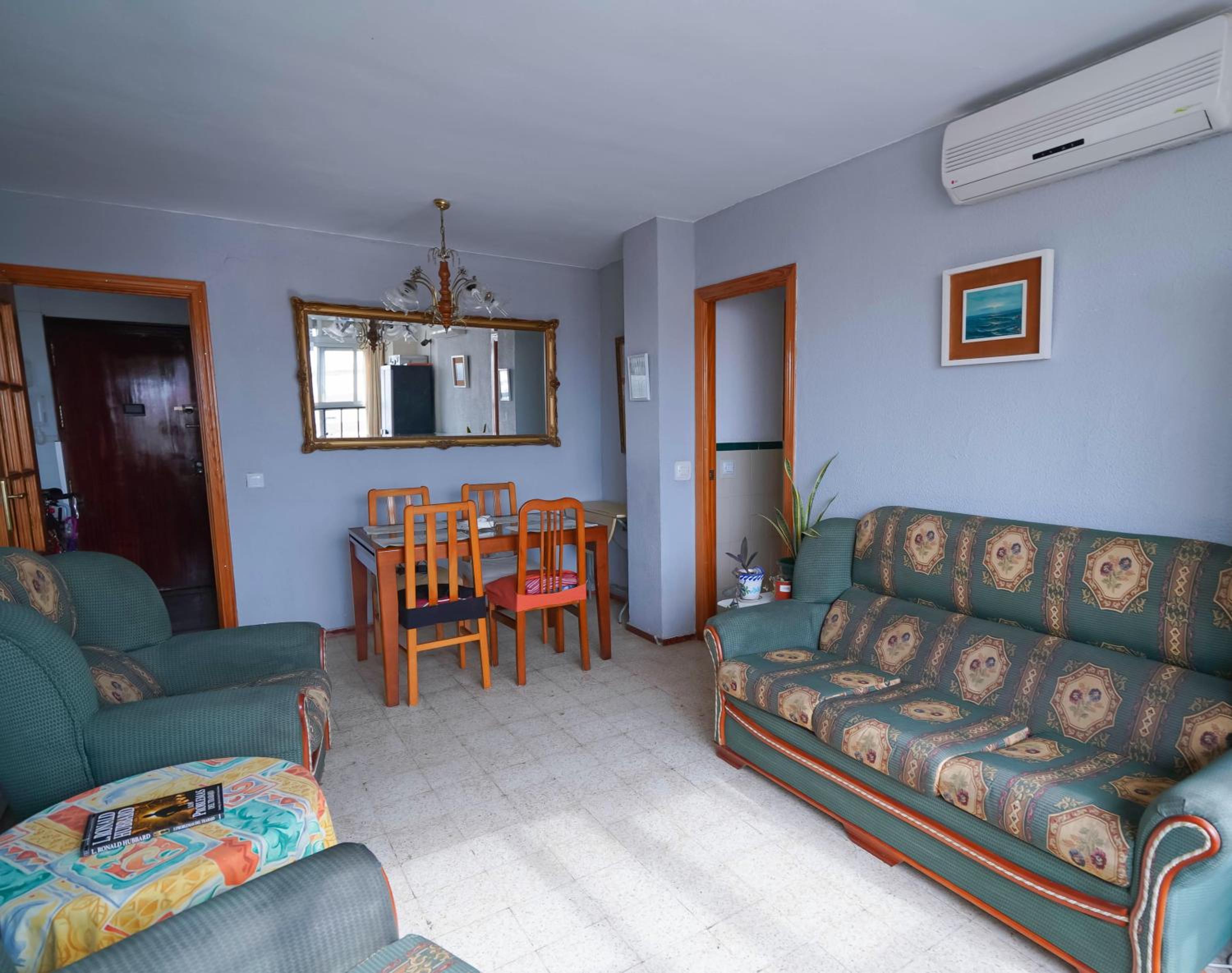 Habitación Queen con Baño Compartido