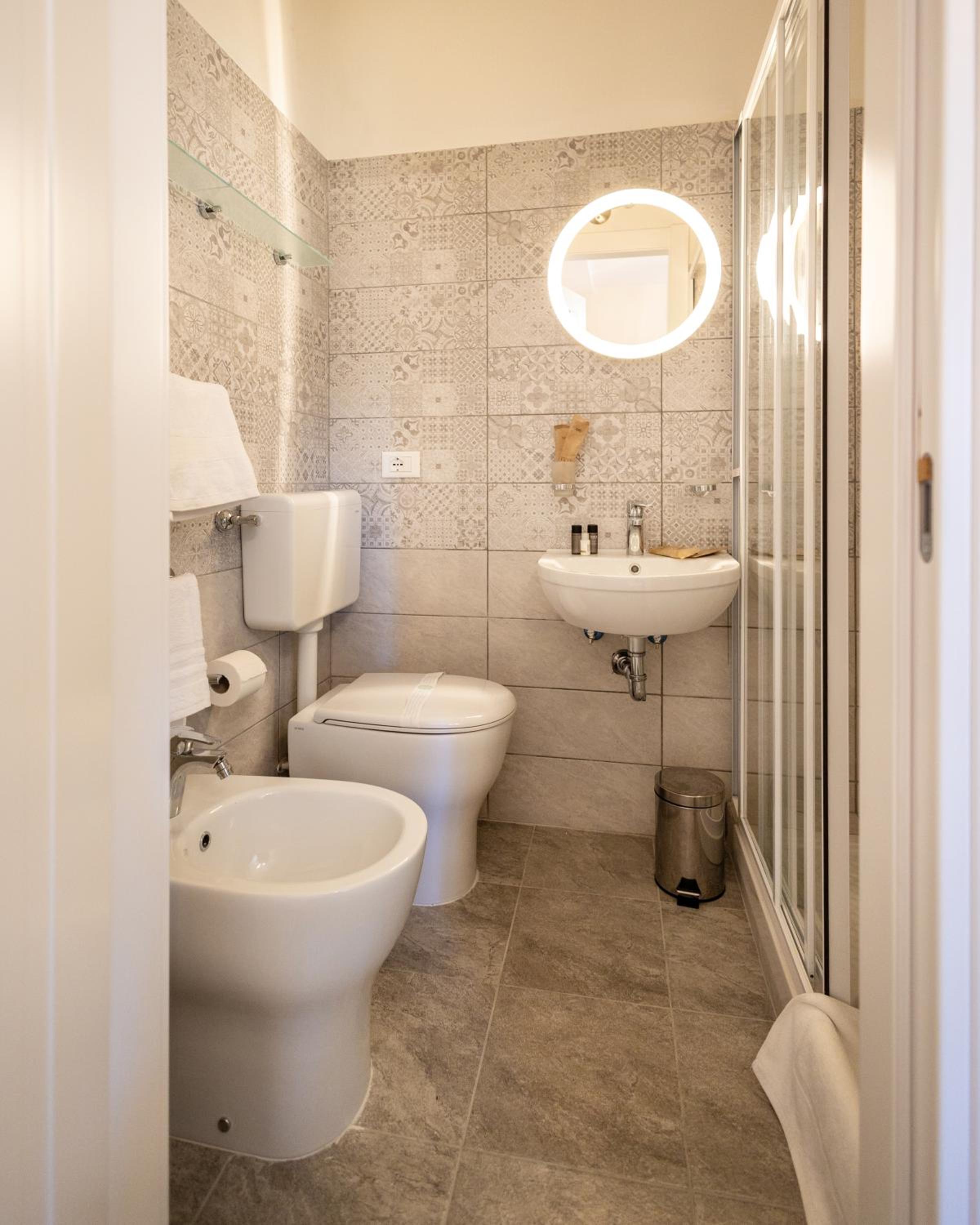 Standard Single Room photo 2