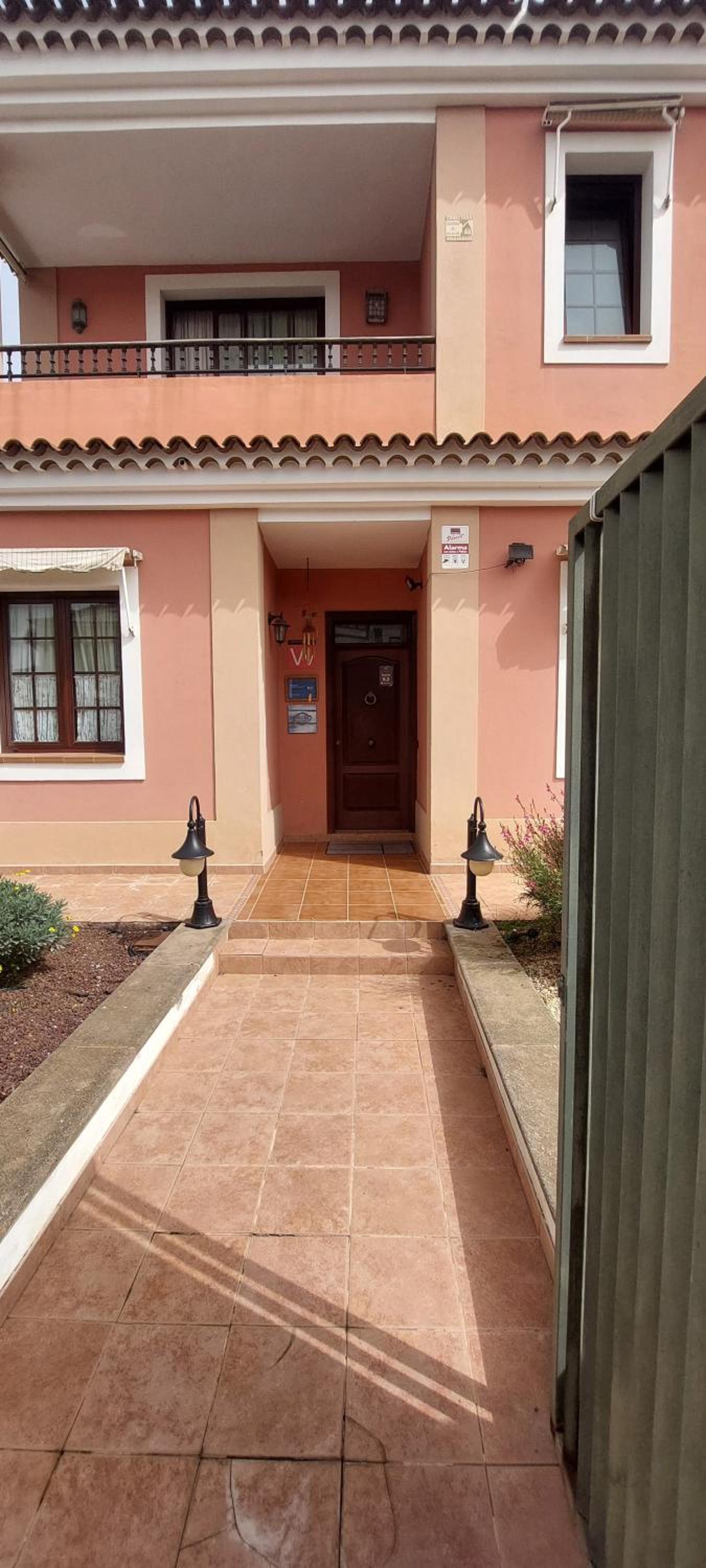 Deluxe Double Room with Private Bathroom and Balcony - Photo 21