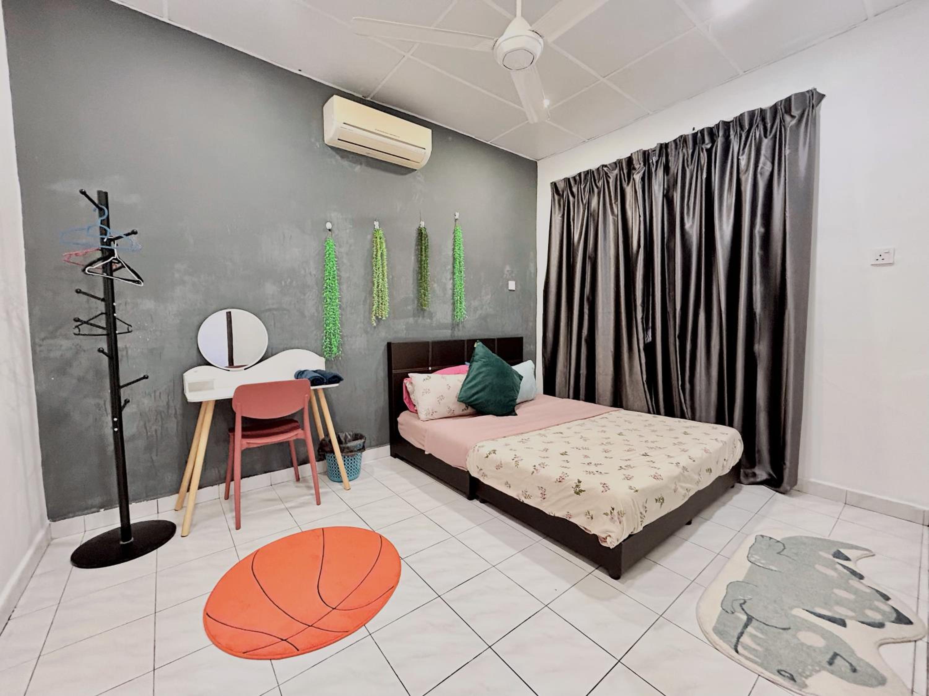 Two-Bedroom House photo 2