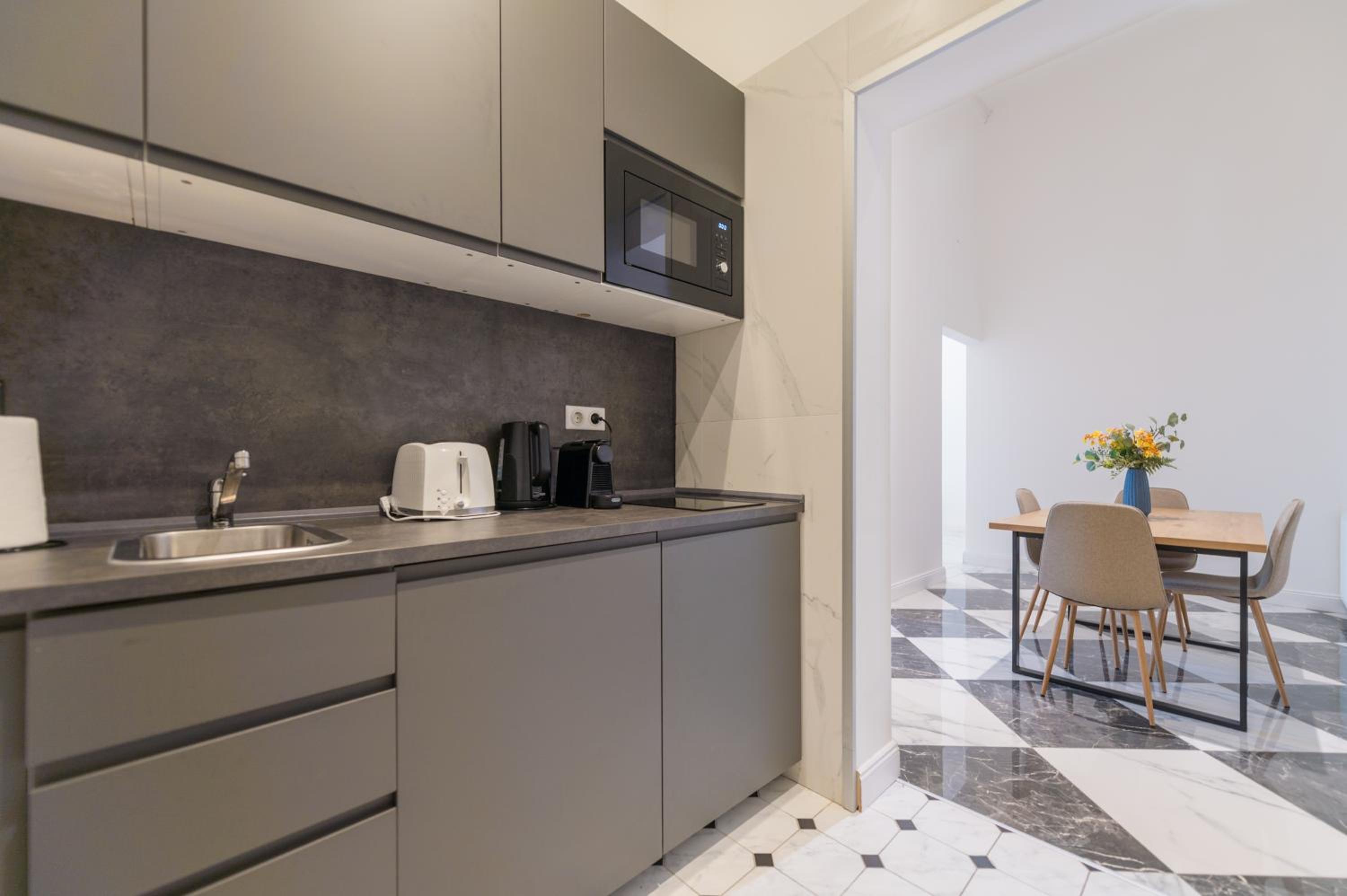 Family Suite - Photo 12