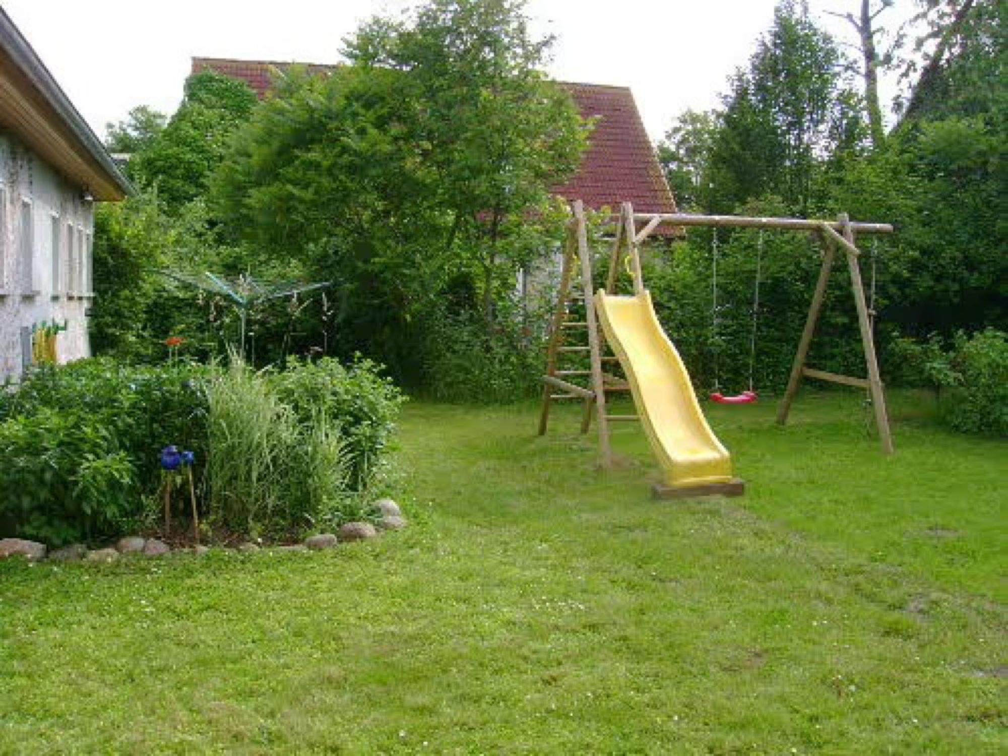 Two-Bedroom Deluxe Apartment with Garden View photo 3