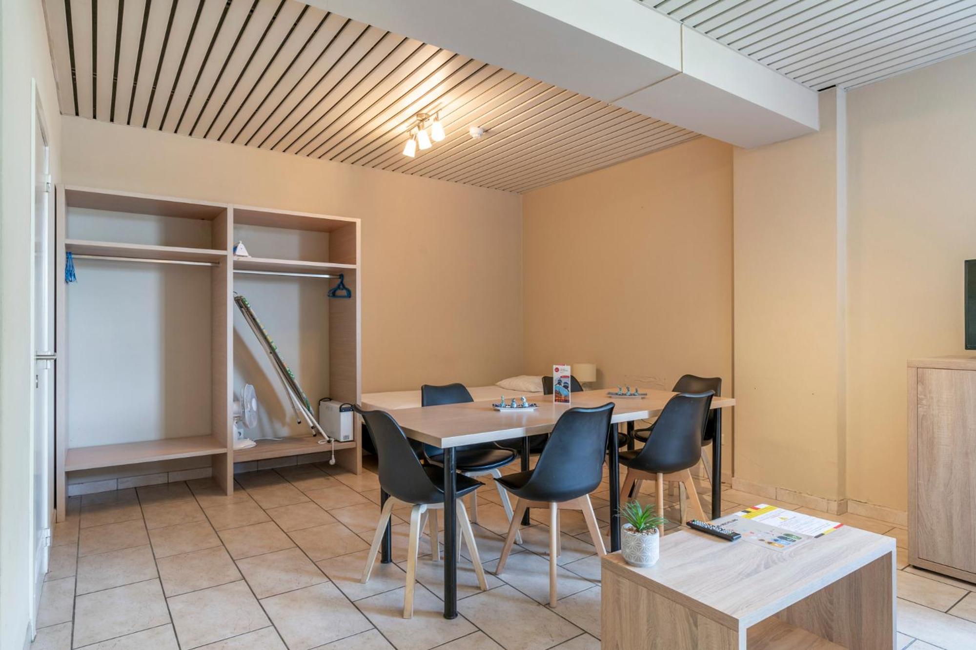 Family Apartment (6 Adults) - Photo 3