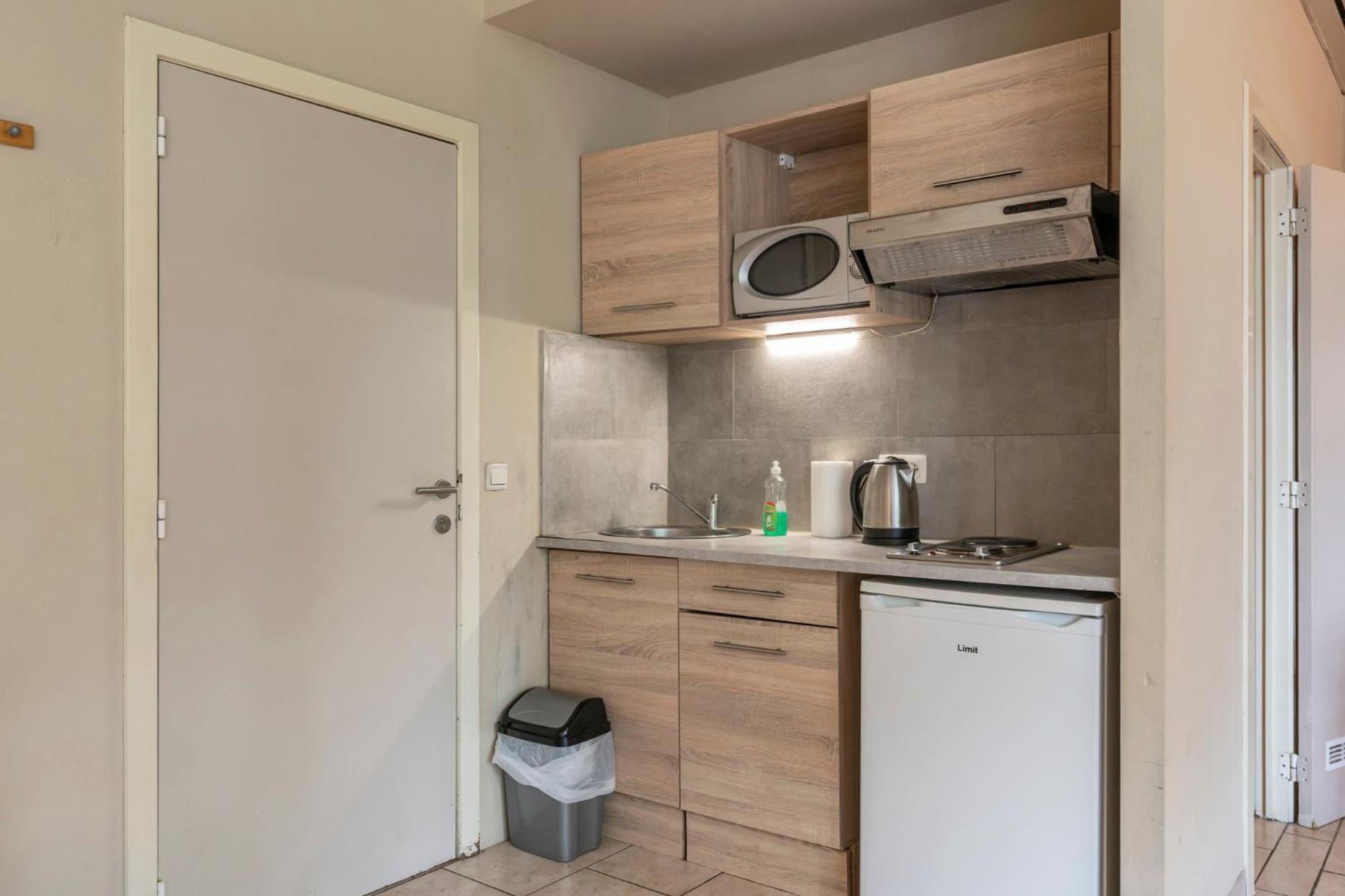 Family Apartment (6 Adults) - Photo 6