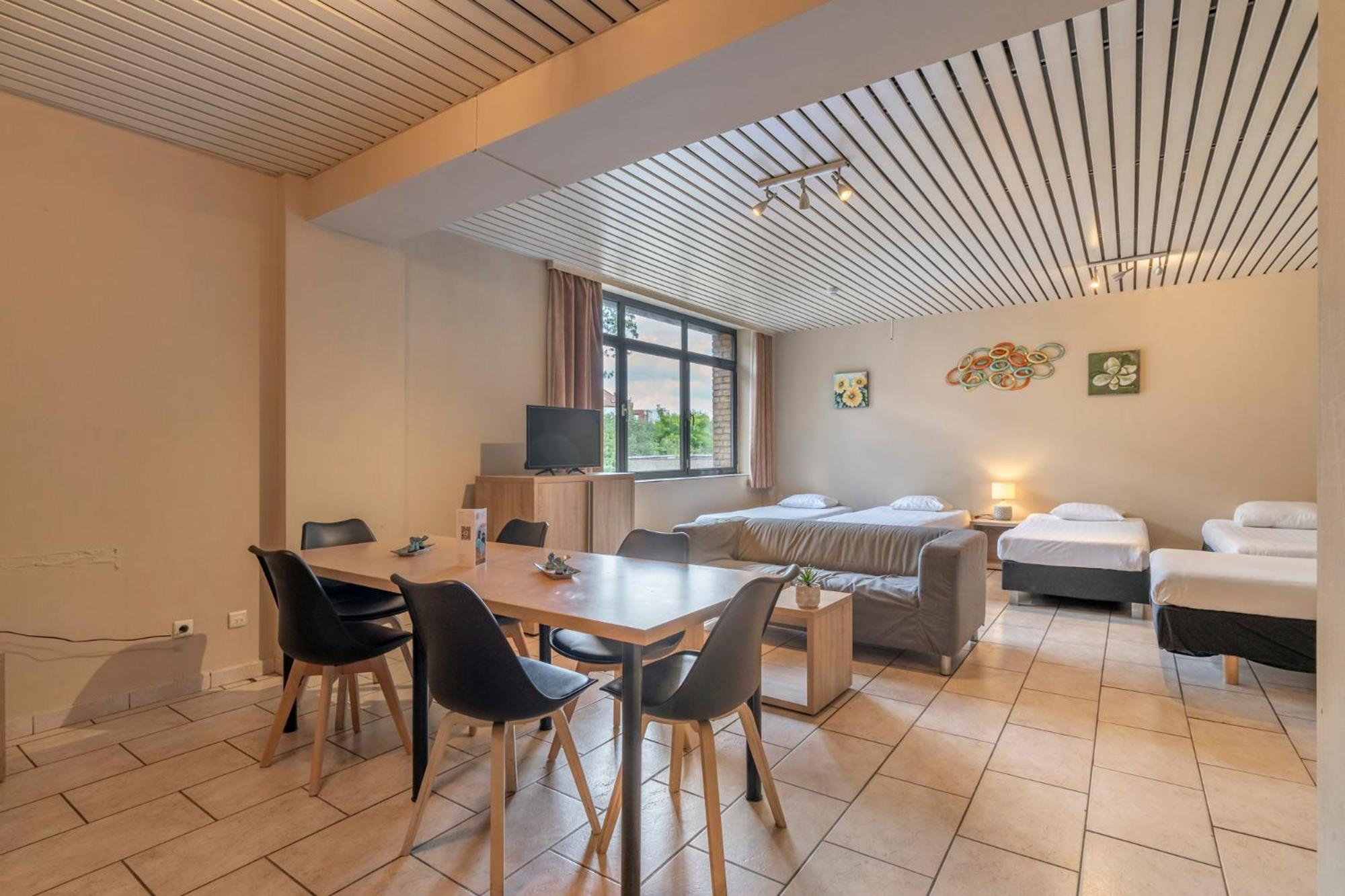 Family Apartment (6 Adults) - Photo 1