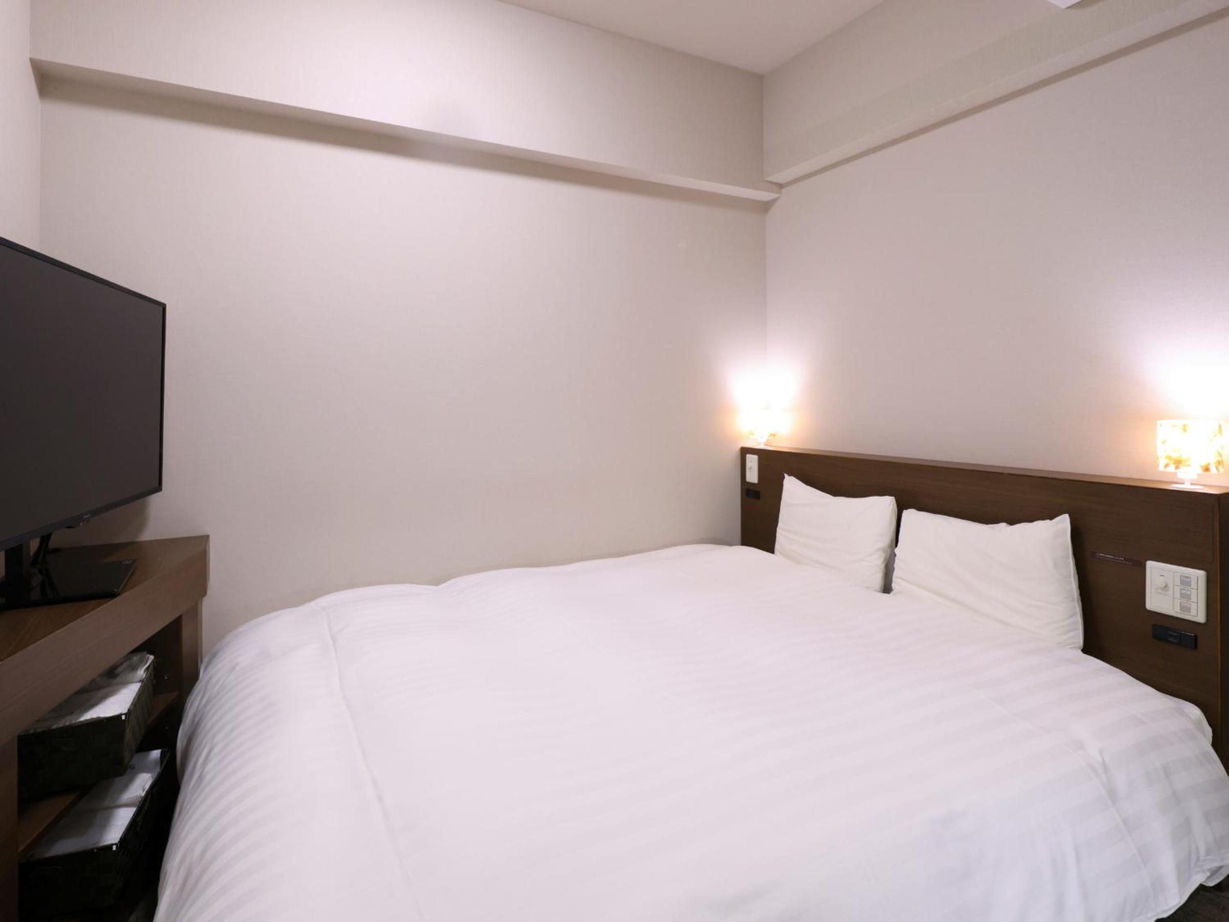 Queen Room - Non-Smoking photo 3
