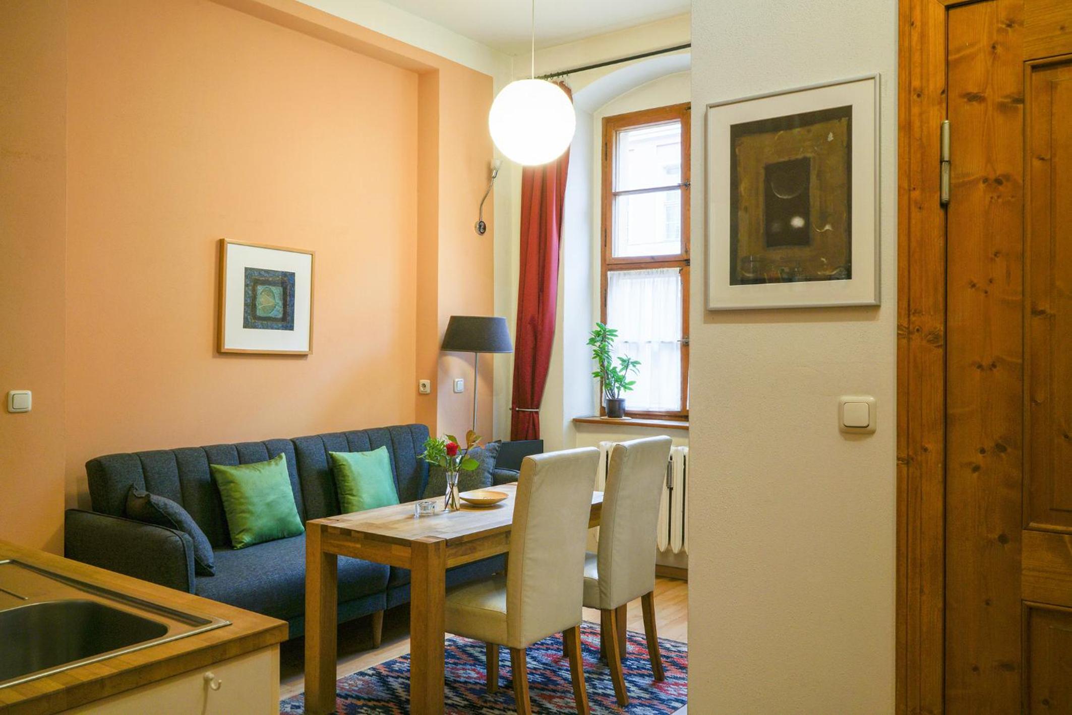 One-Bedroom Apartment photo 2