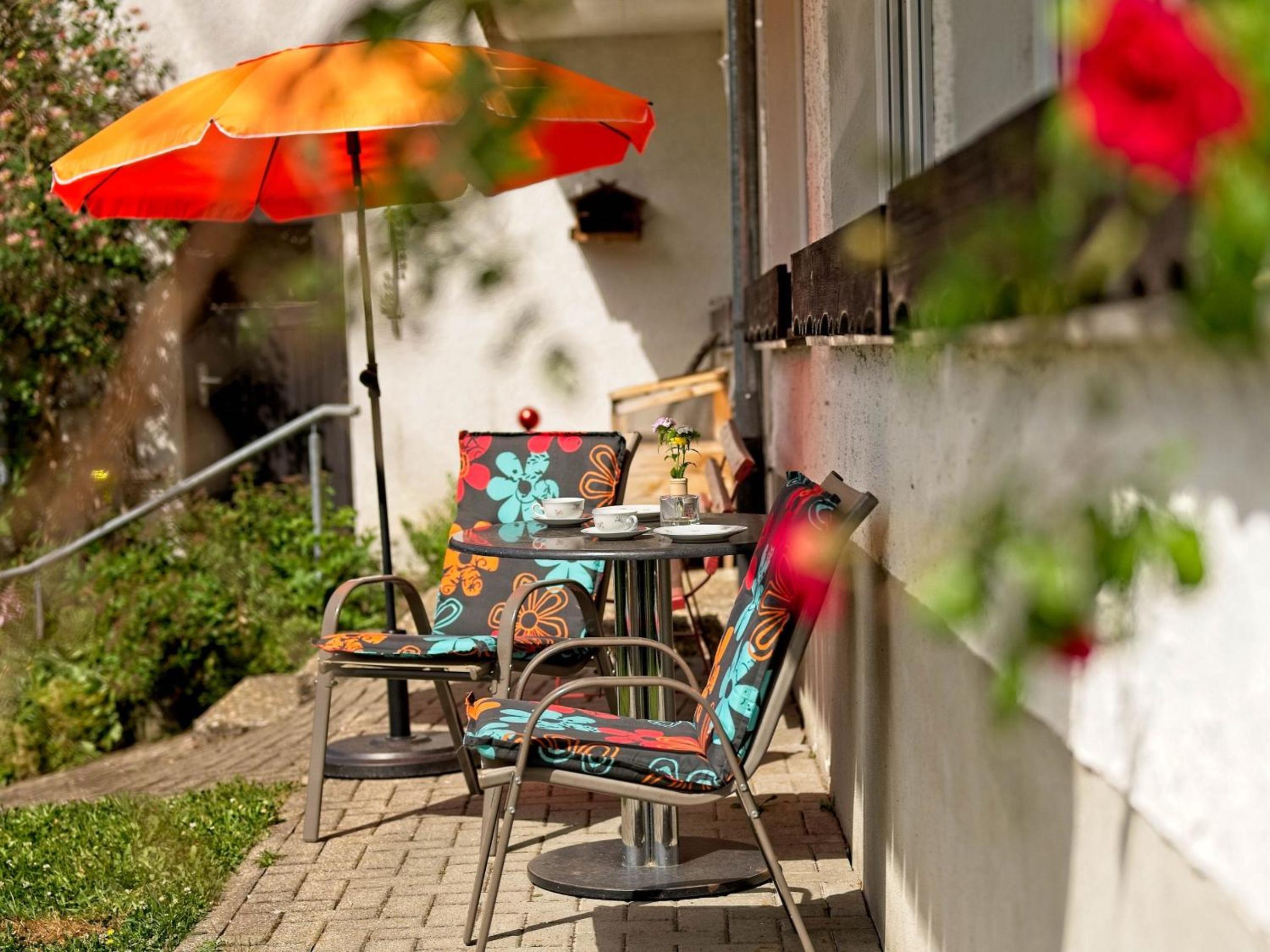 One-Bedroom Apartment with Garden photo 2