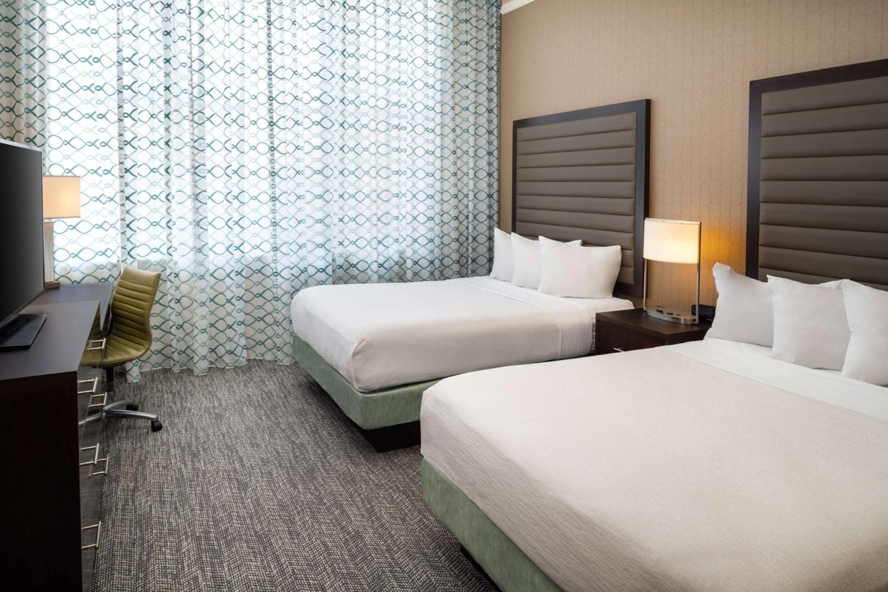 Suite with Two Queen Beds - Non-Smoking - Photo 5