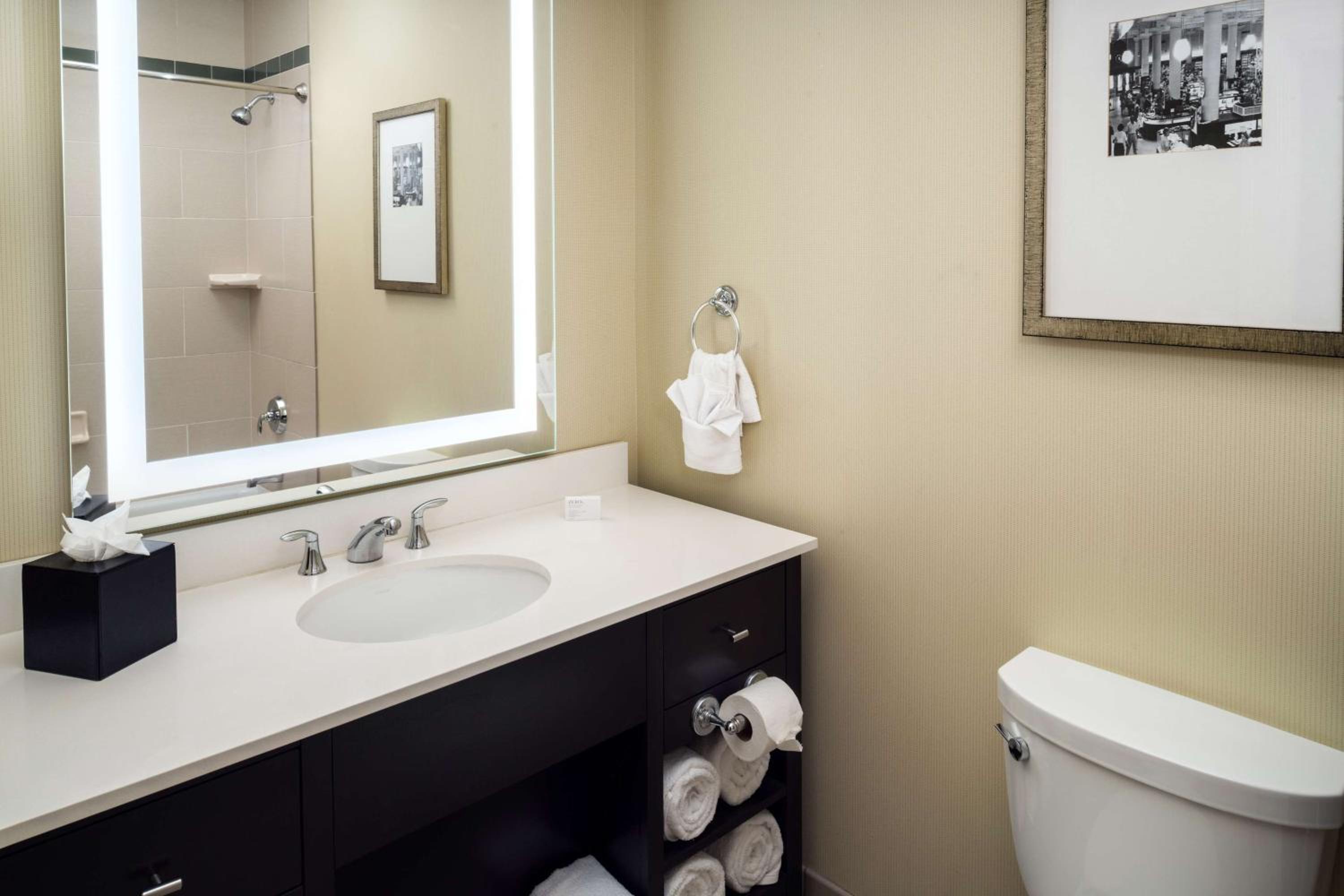 Suite with Two Queen Beds - Non-Smoking - Photo 2