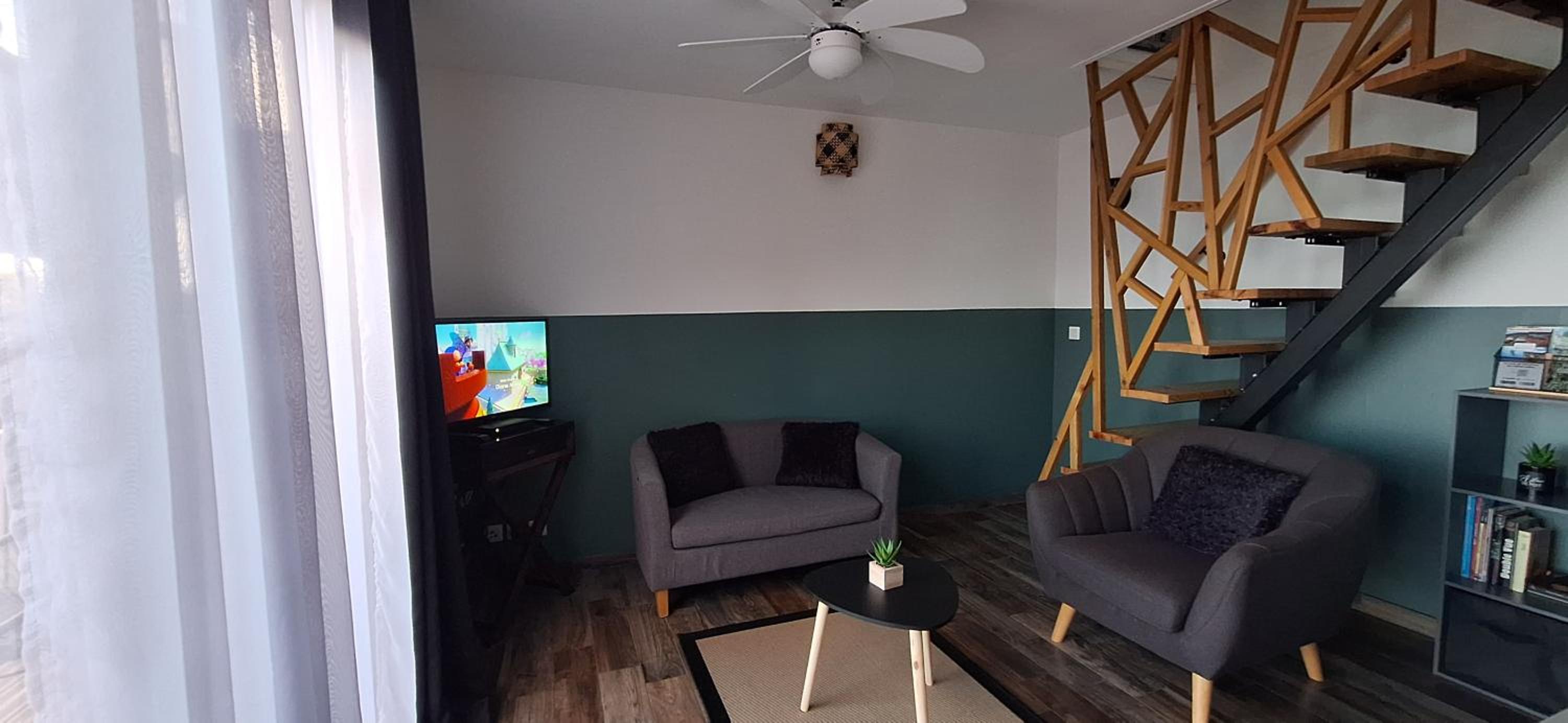 Two-Bedroom House - Photo 3