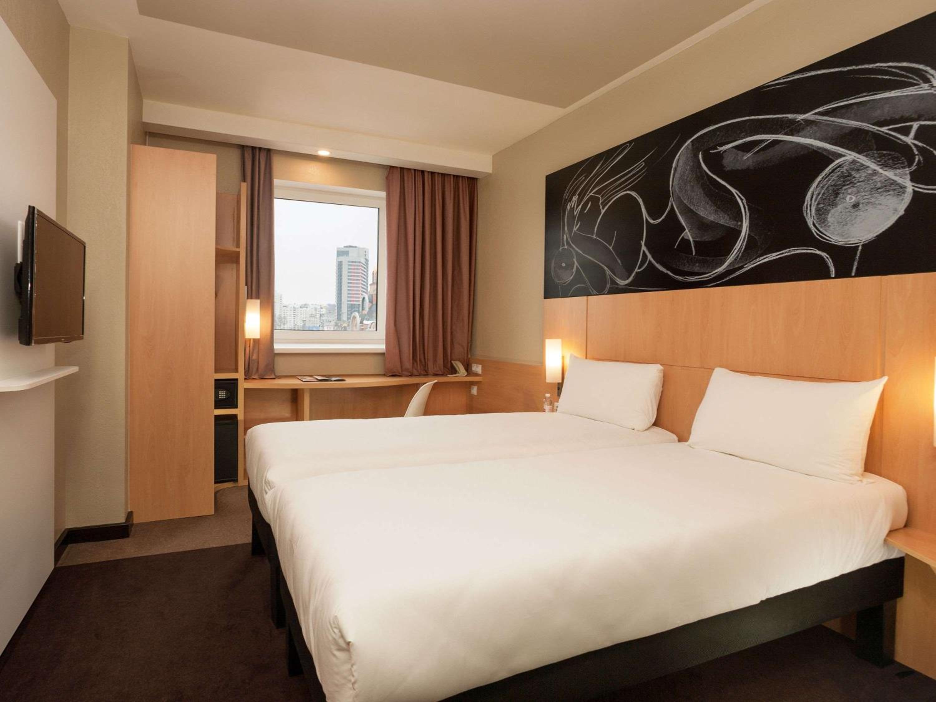Standard Double Room - Photo 10