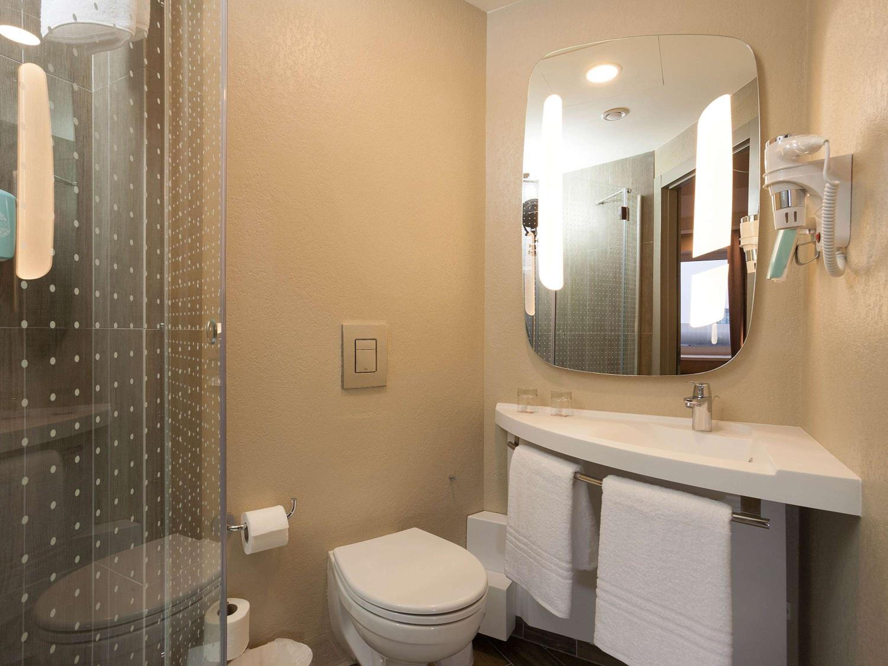 Premium Double Room - Photo 9