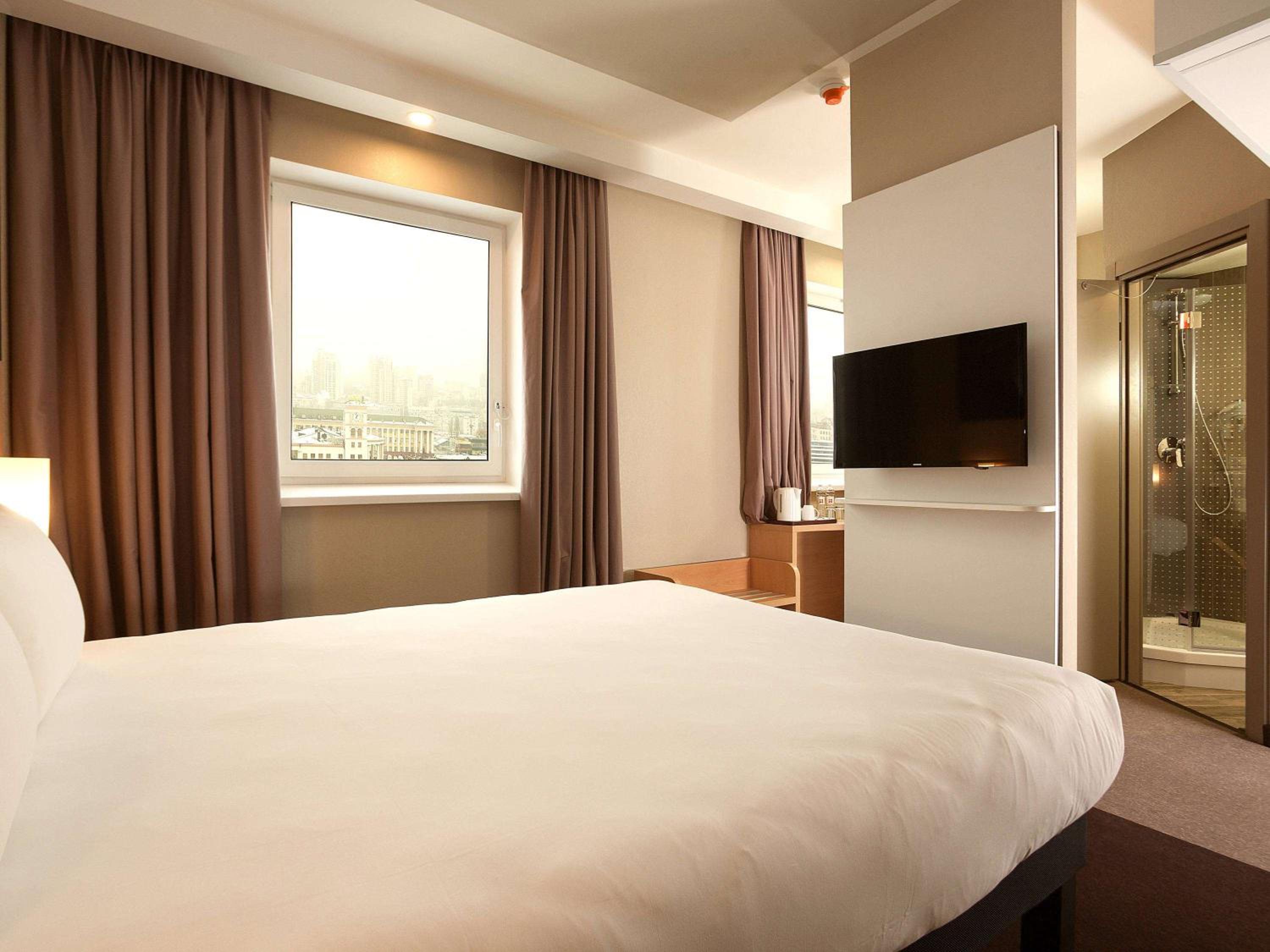 Premium Double Room - Photo 10