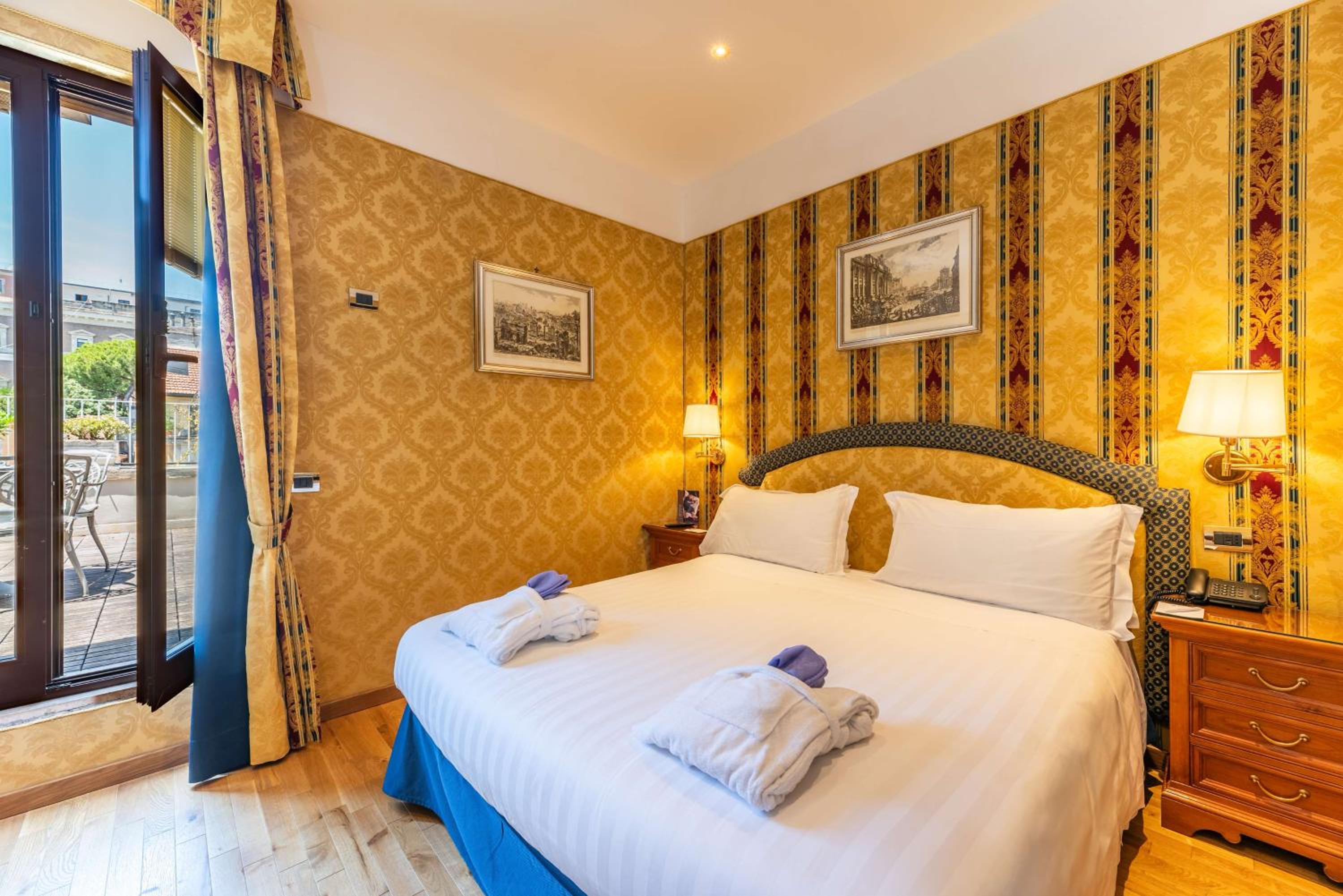 Superior King Room