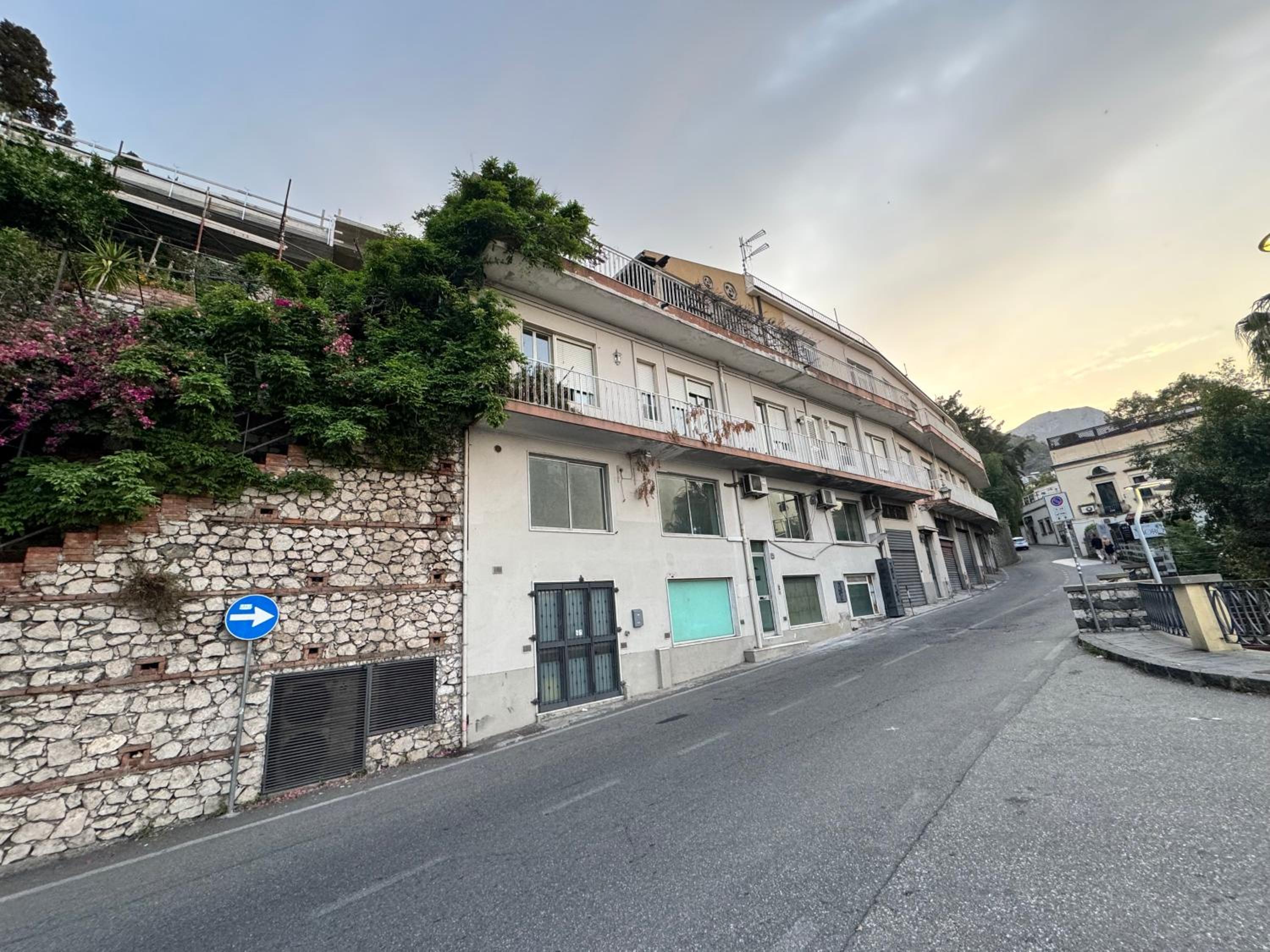 Deluxe Triple Room with Sea View