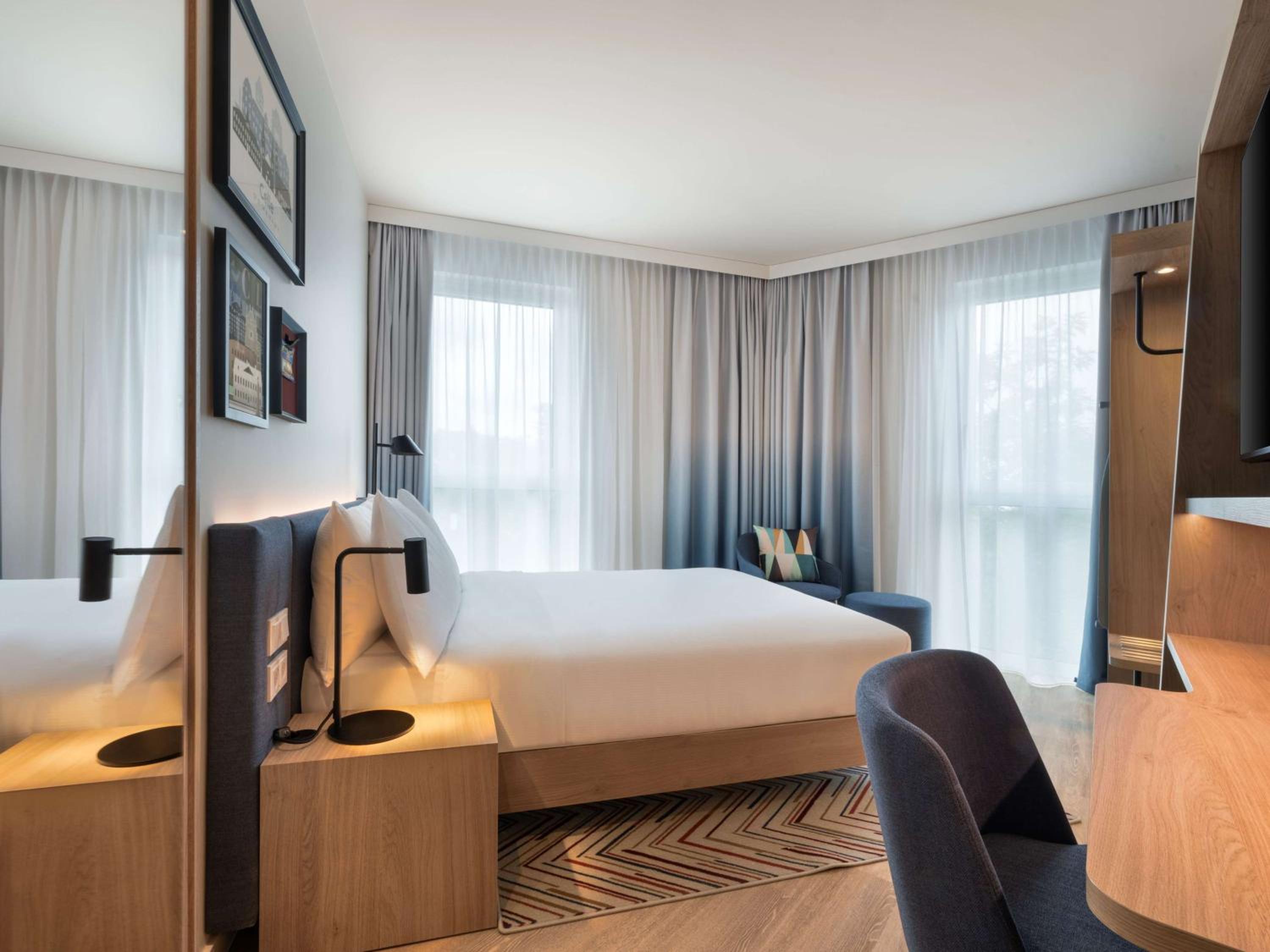 Queen Room