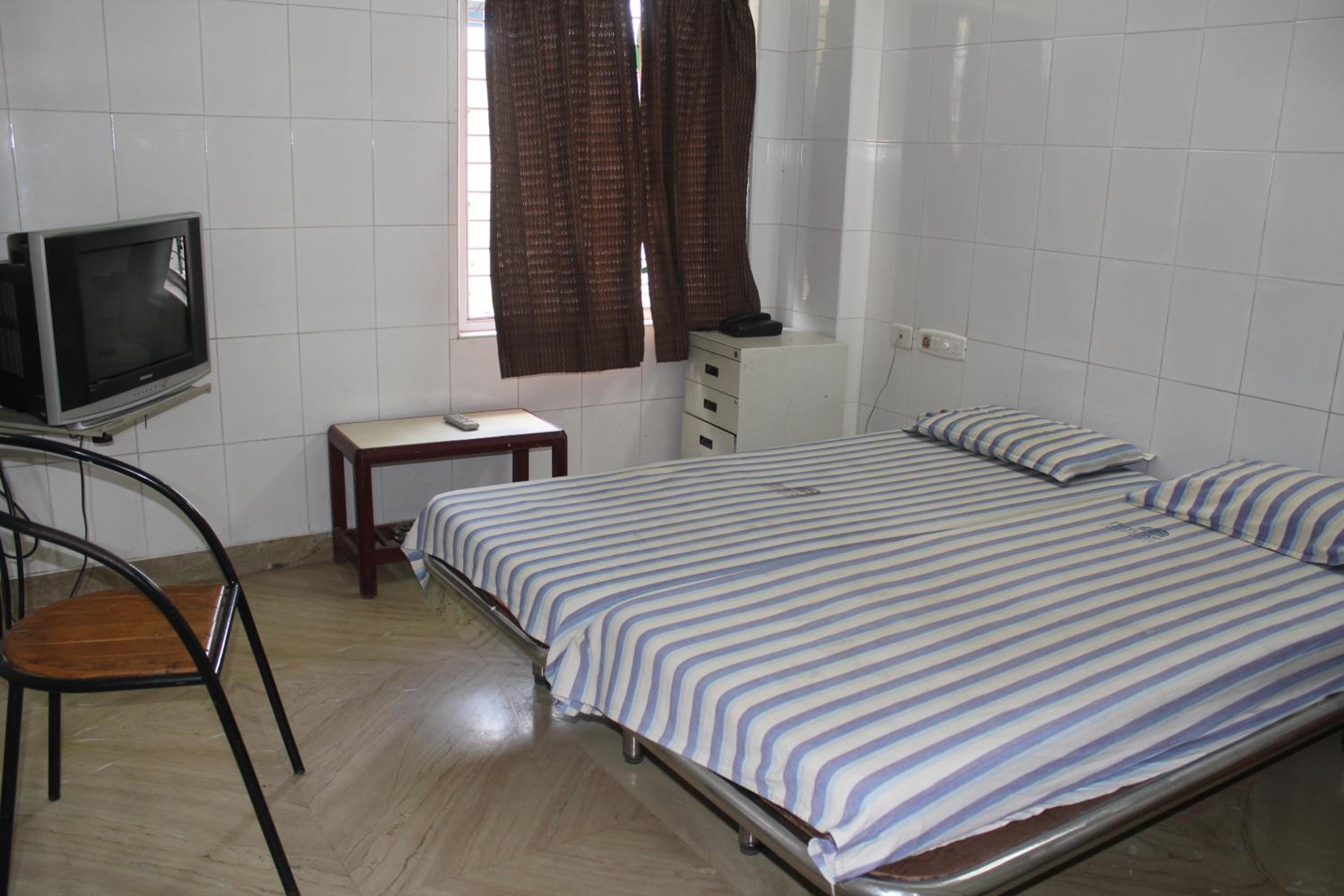 Standard Double Room - Photo 4