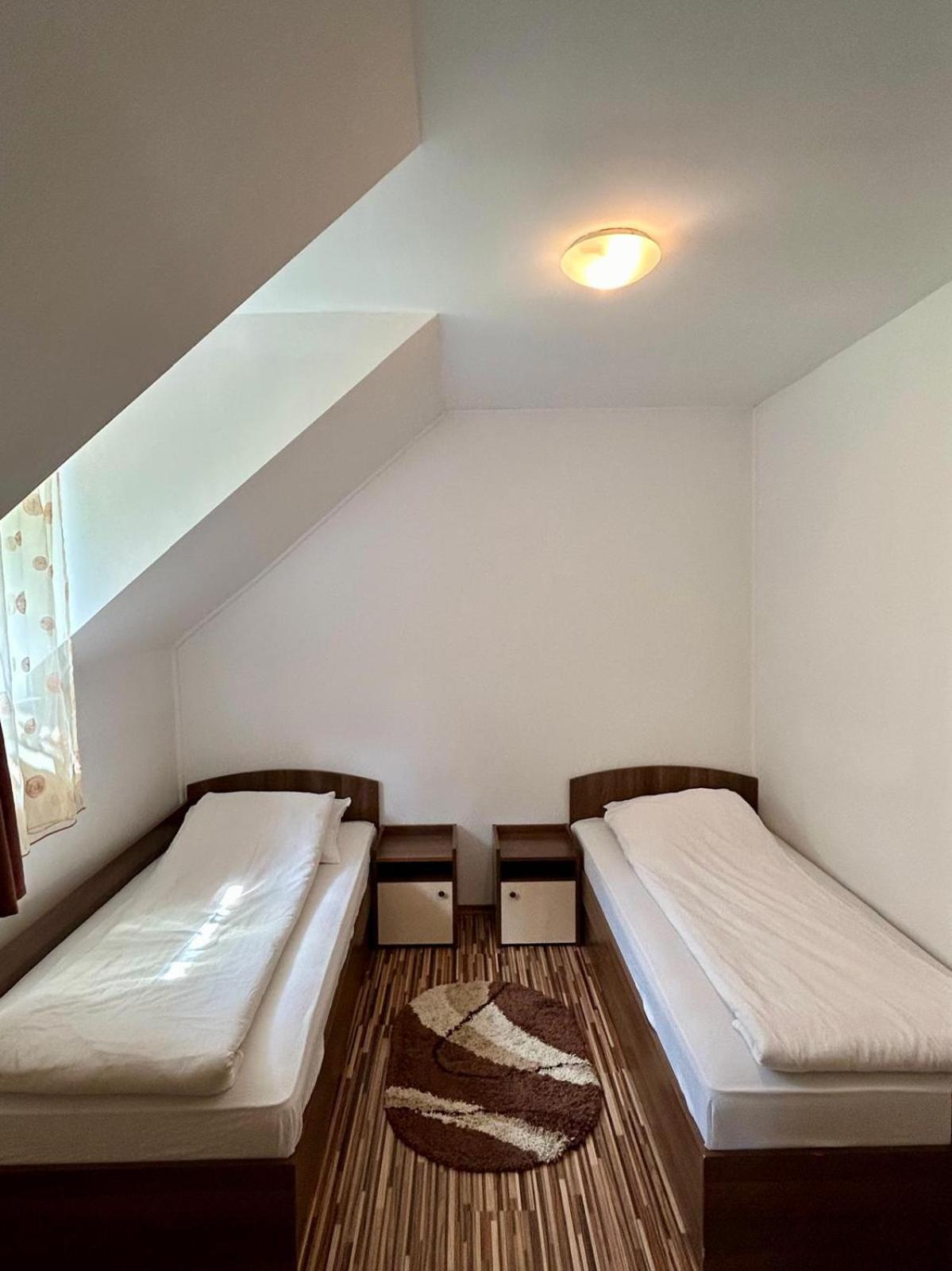 Double Or Twin Room With Private Bathroom photo 1