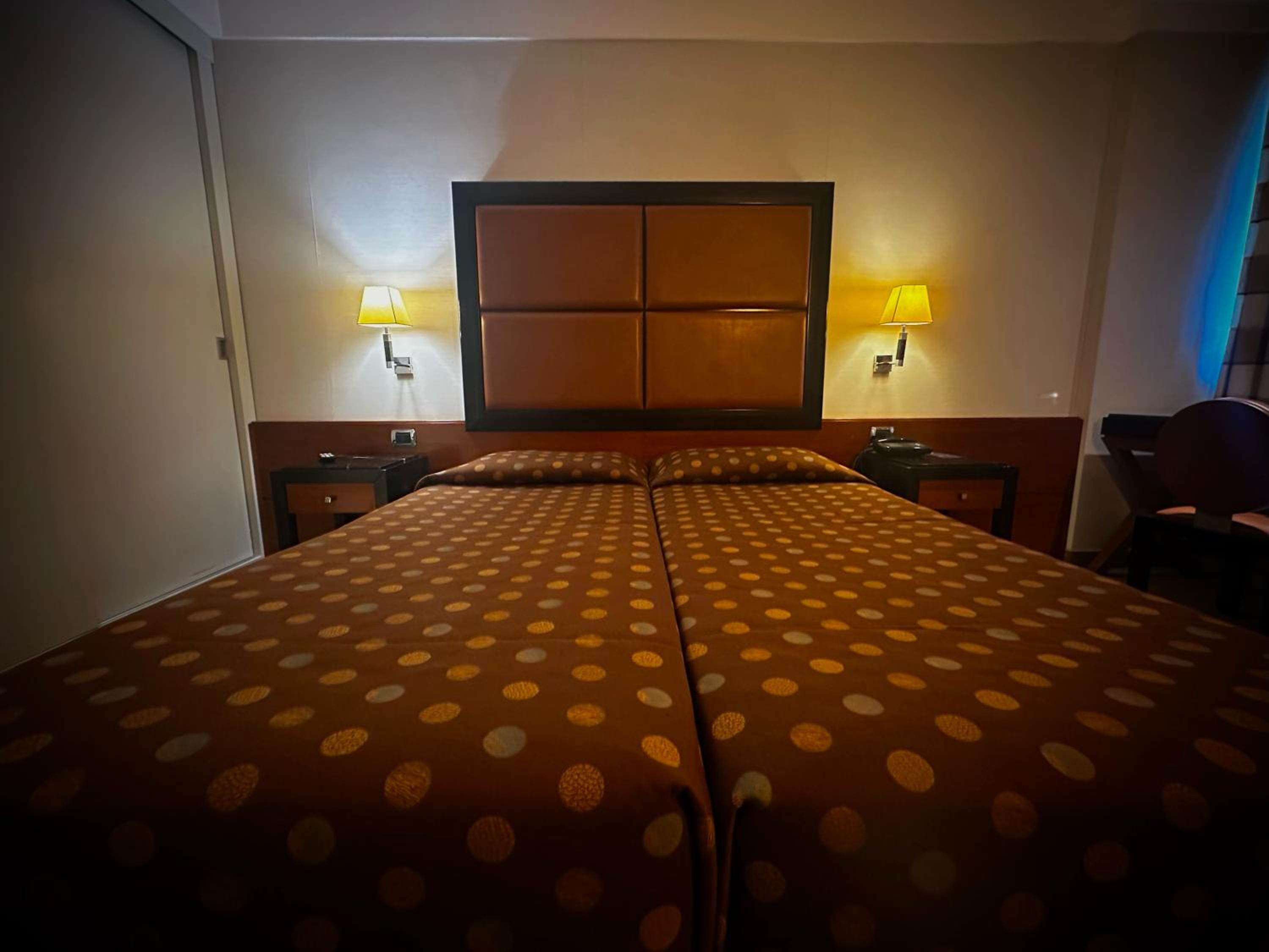 Double or Twin Room photo 2