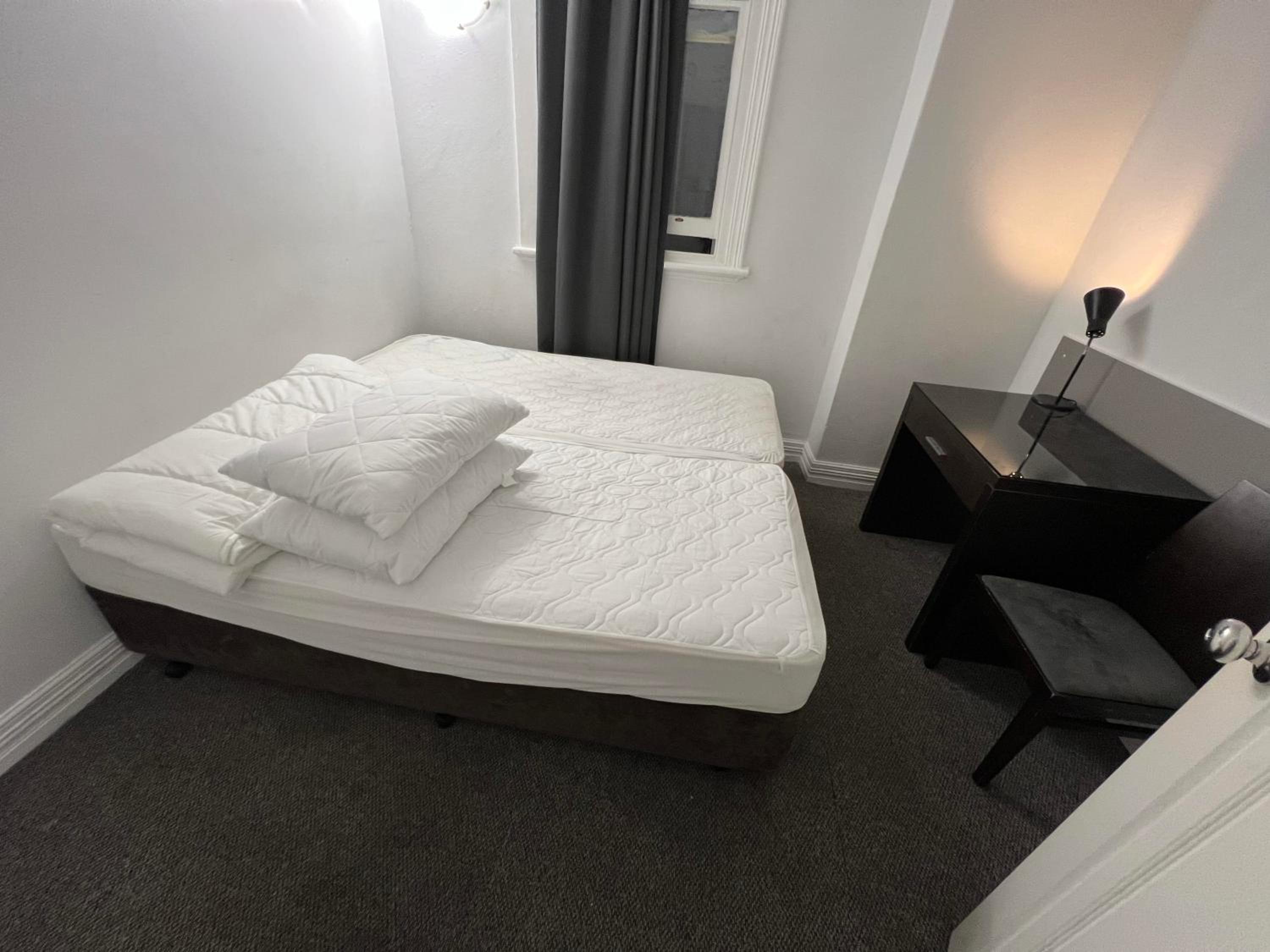 Budget Double Room photo 2