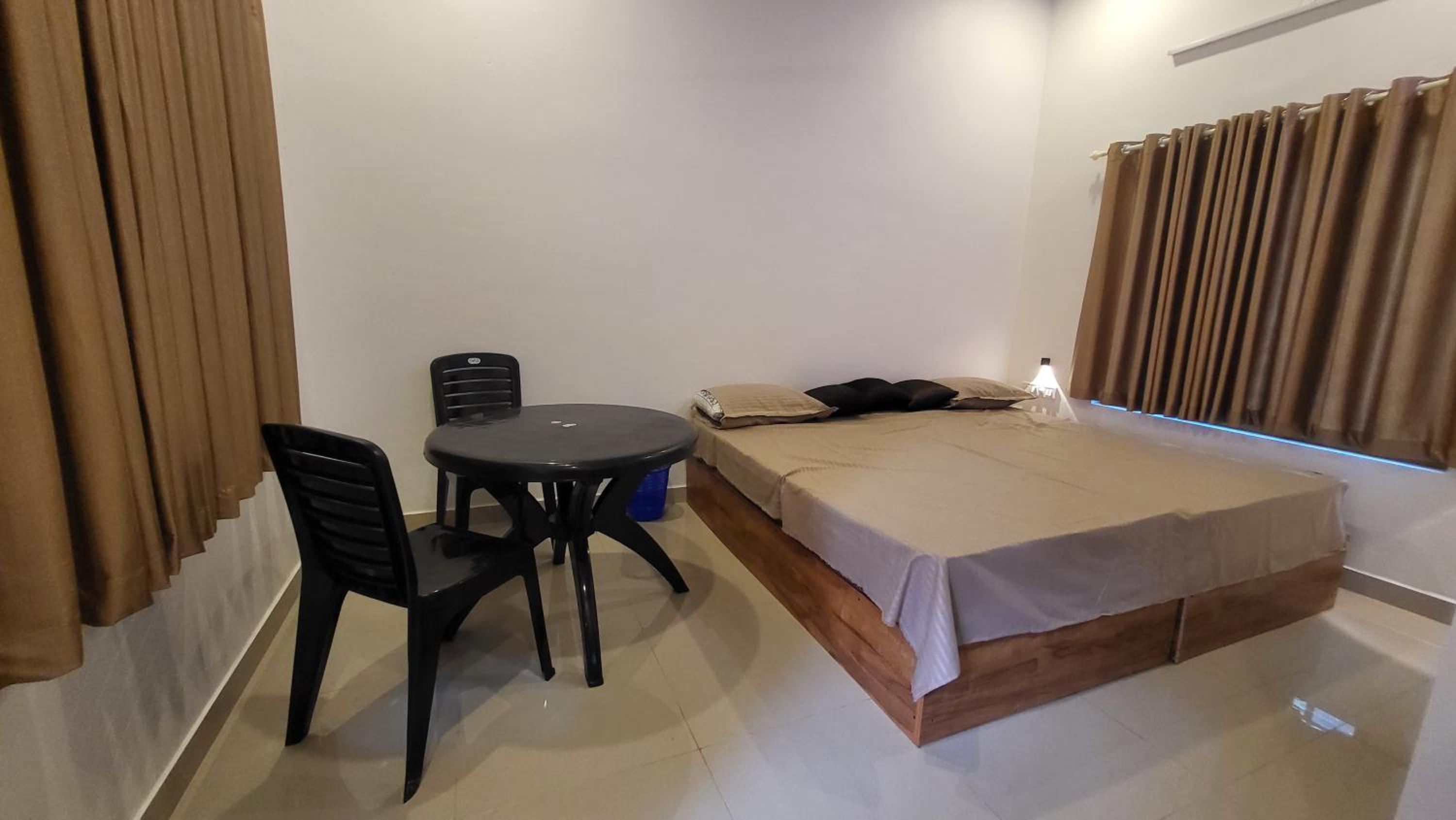 Standard Family Room