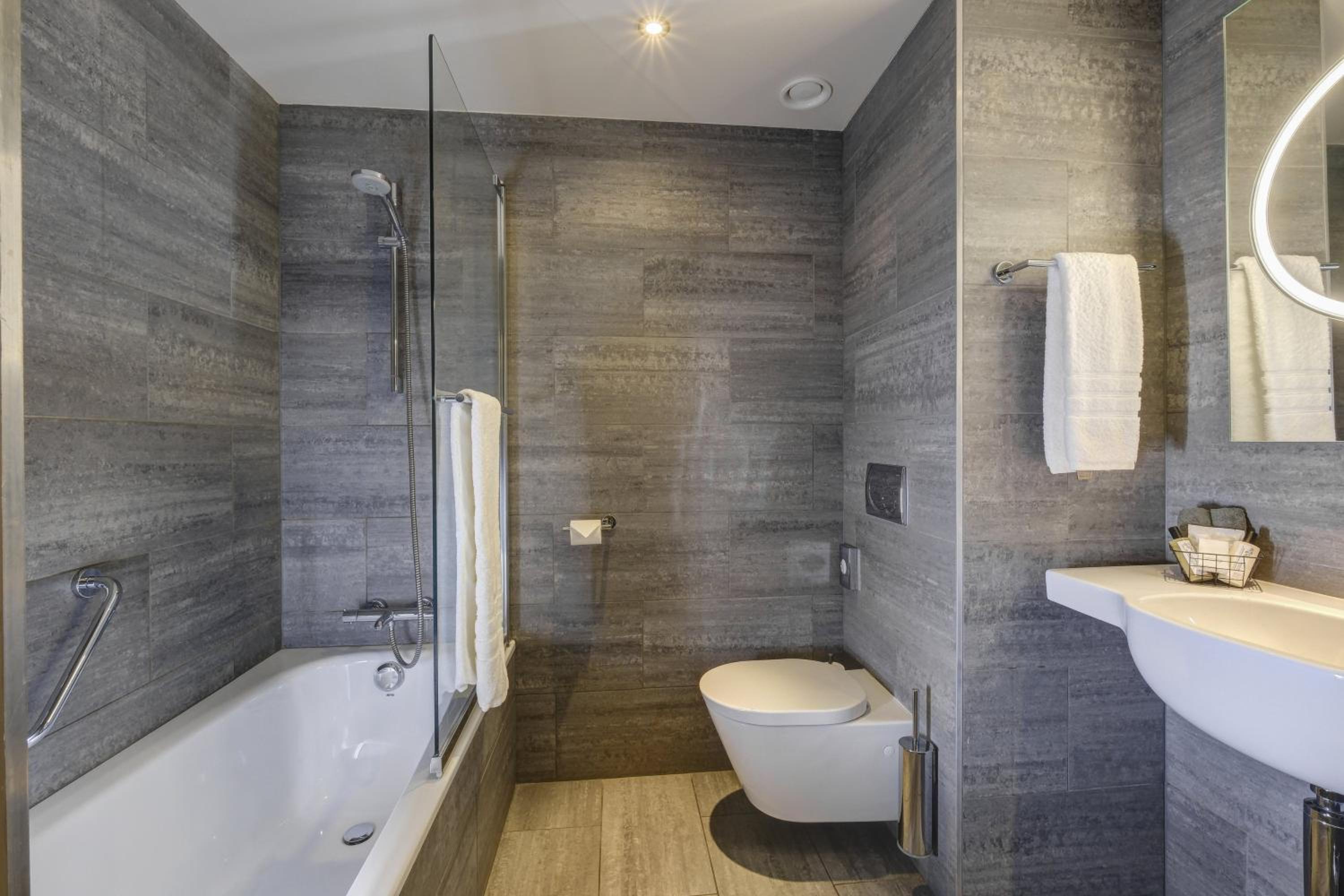 Double or Twin Room - Photo 3