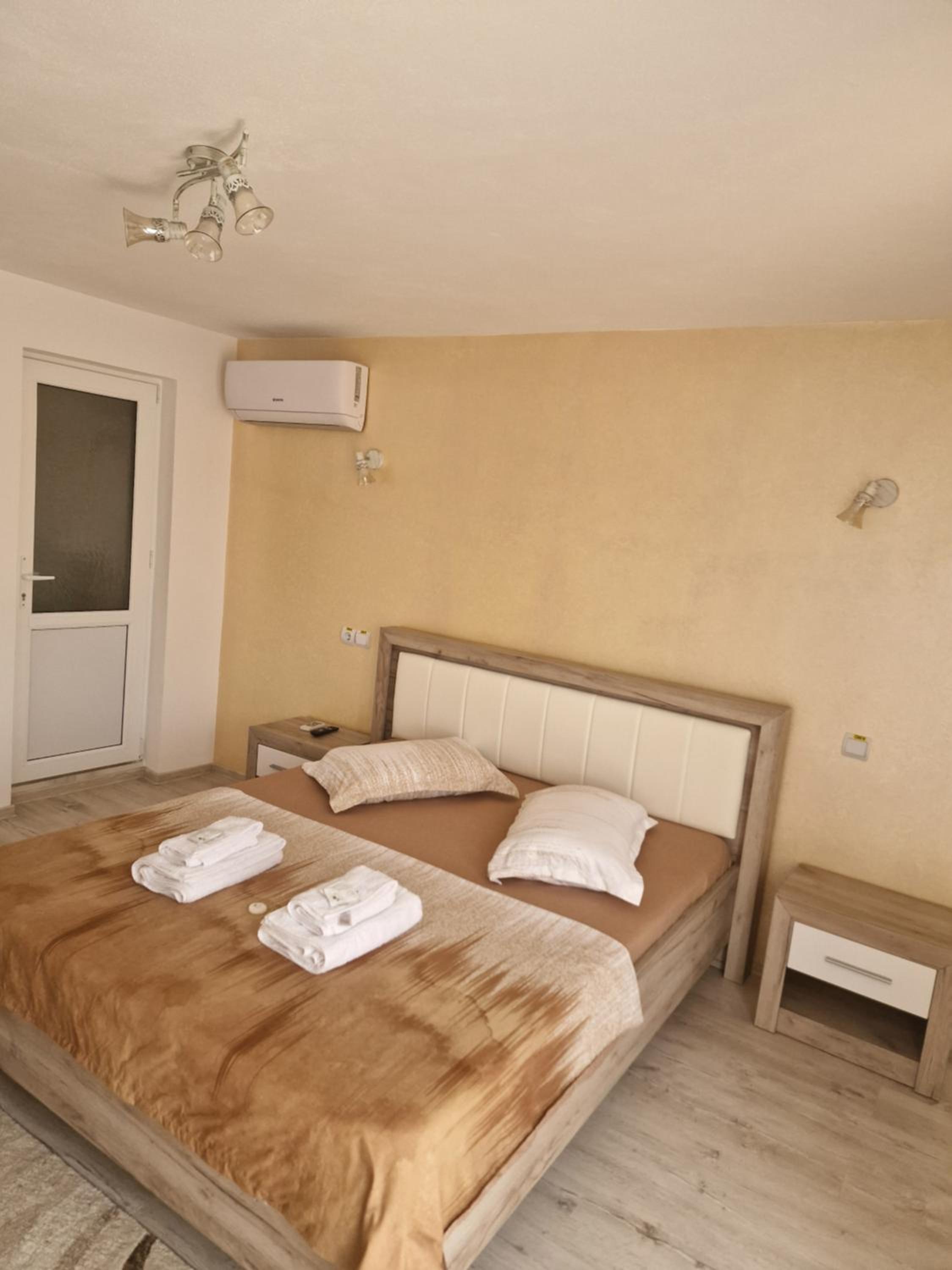 Double Room with Balcony (2 Adults + 1 Child) photo 3