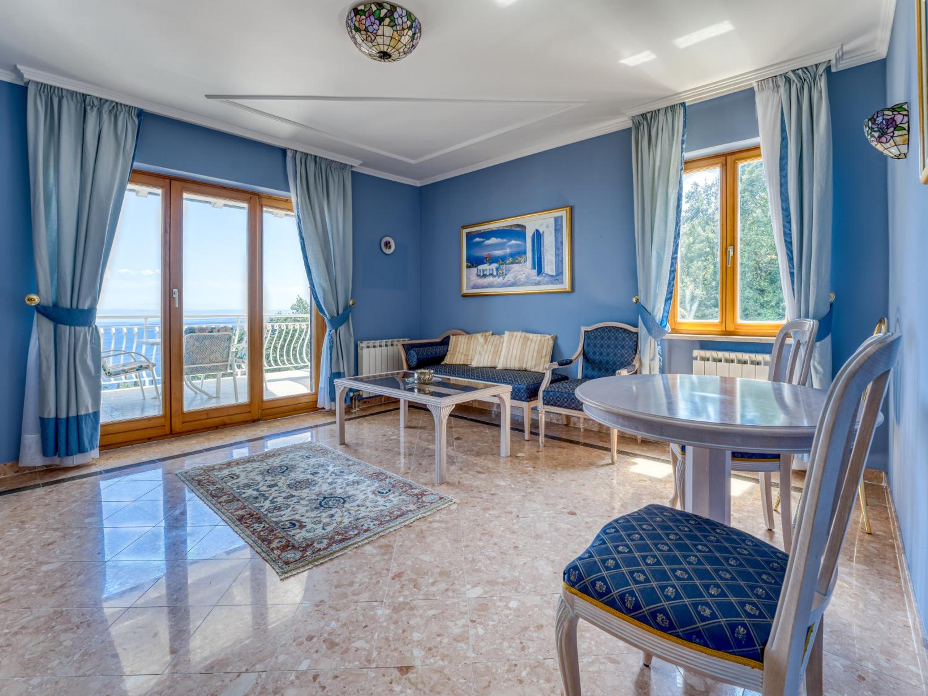One-Bedroom Apartment with Sea View and Balcony