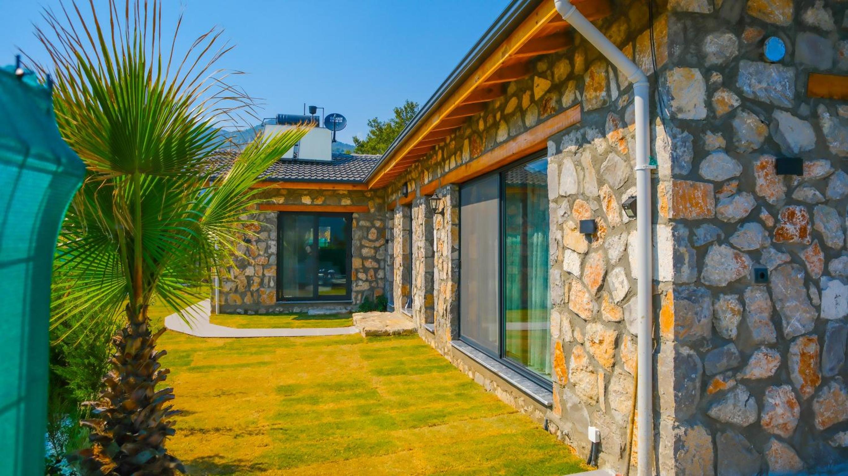 Superior Villa photo 2