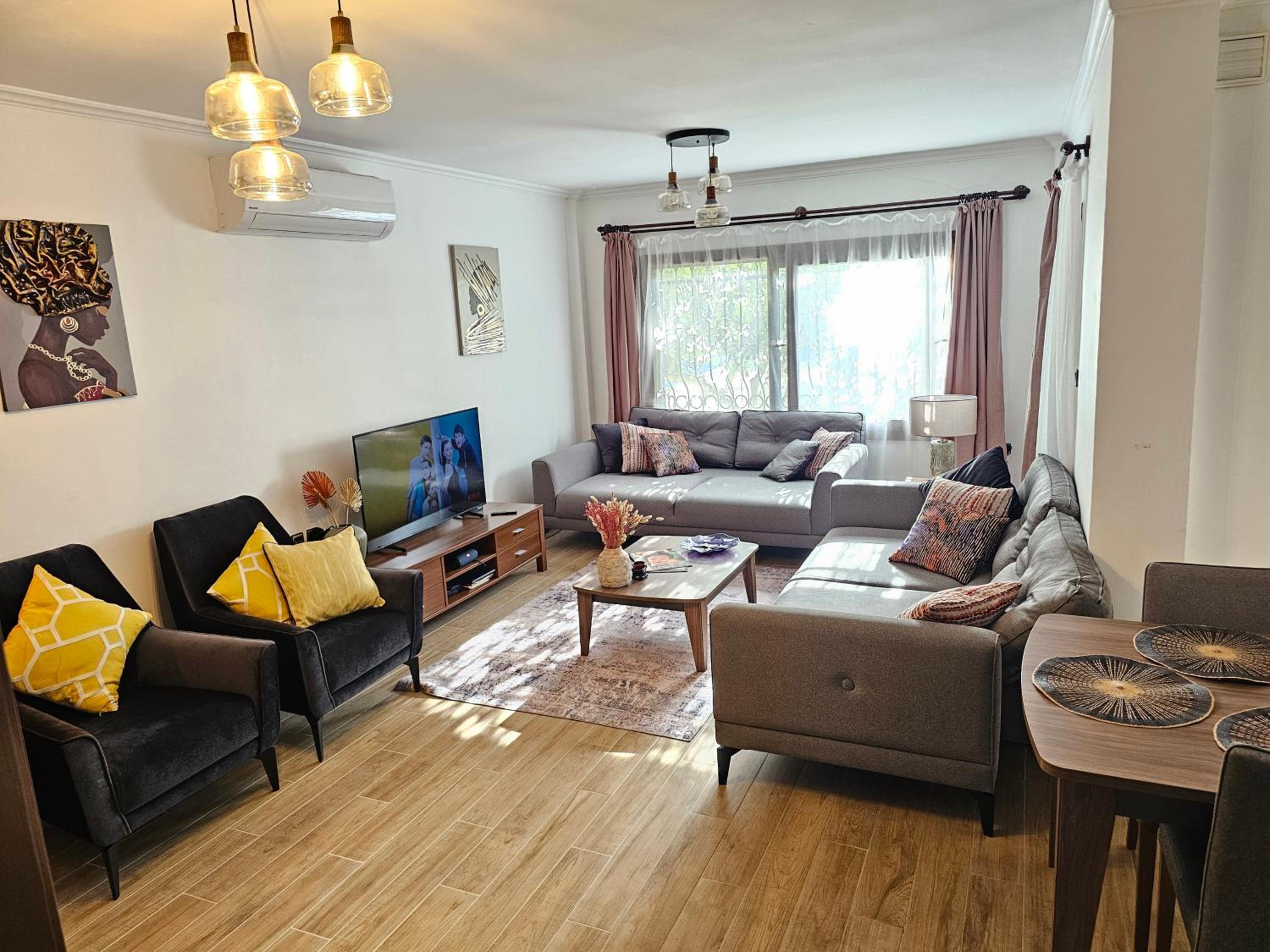 Three-Bedroom Villa photo 2