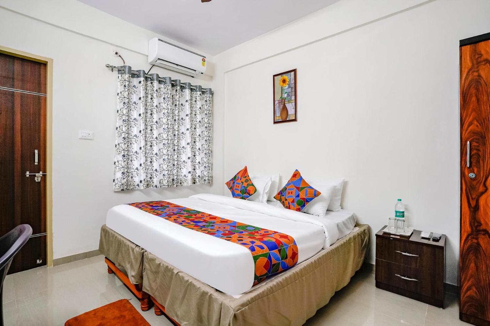 Double Room with Private External Bathroom photo 1