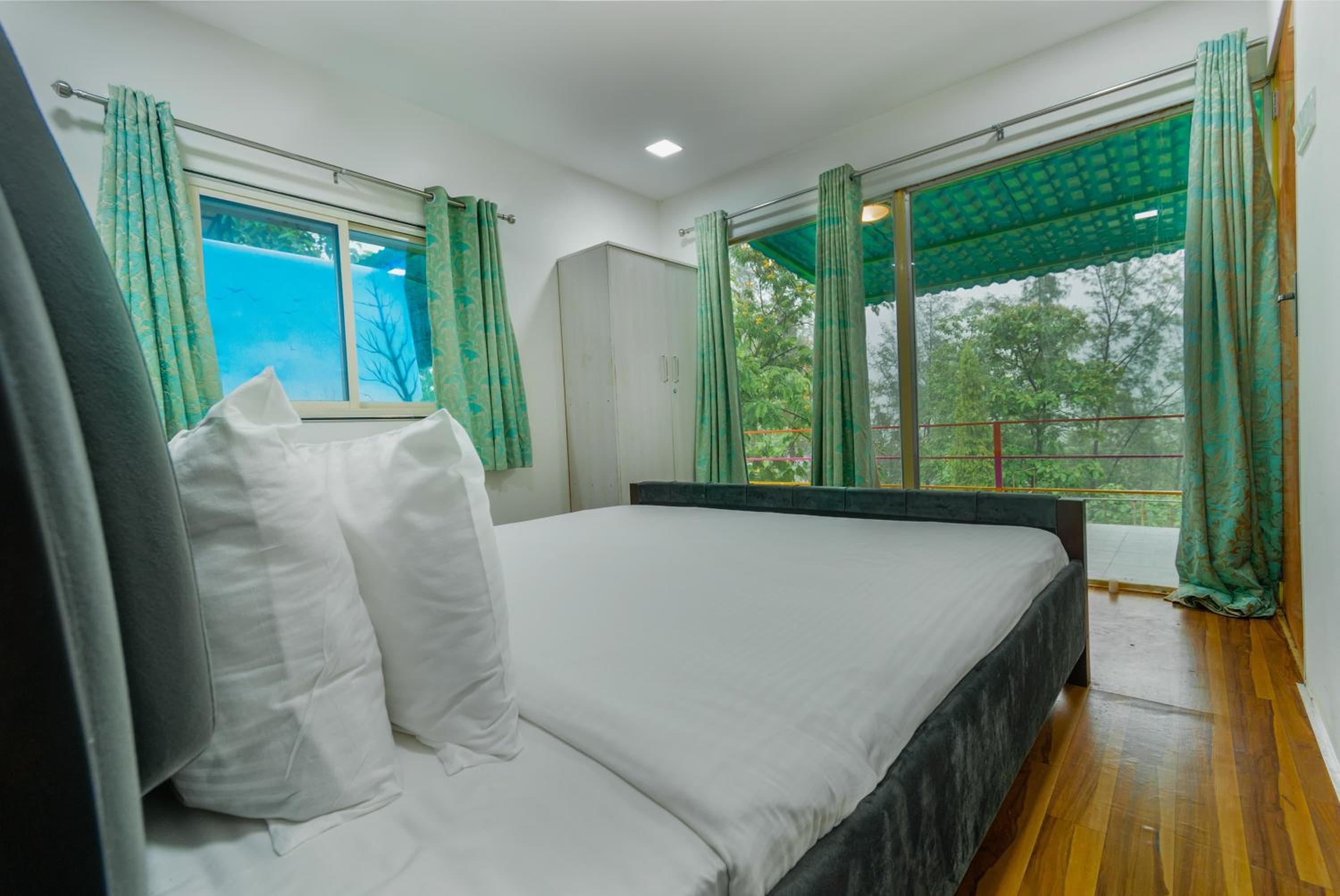 One-Bedroom Chalet - Photo 2