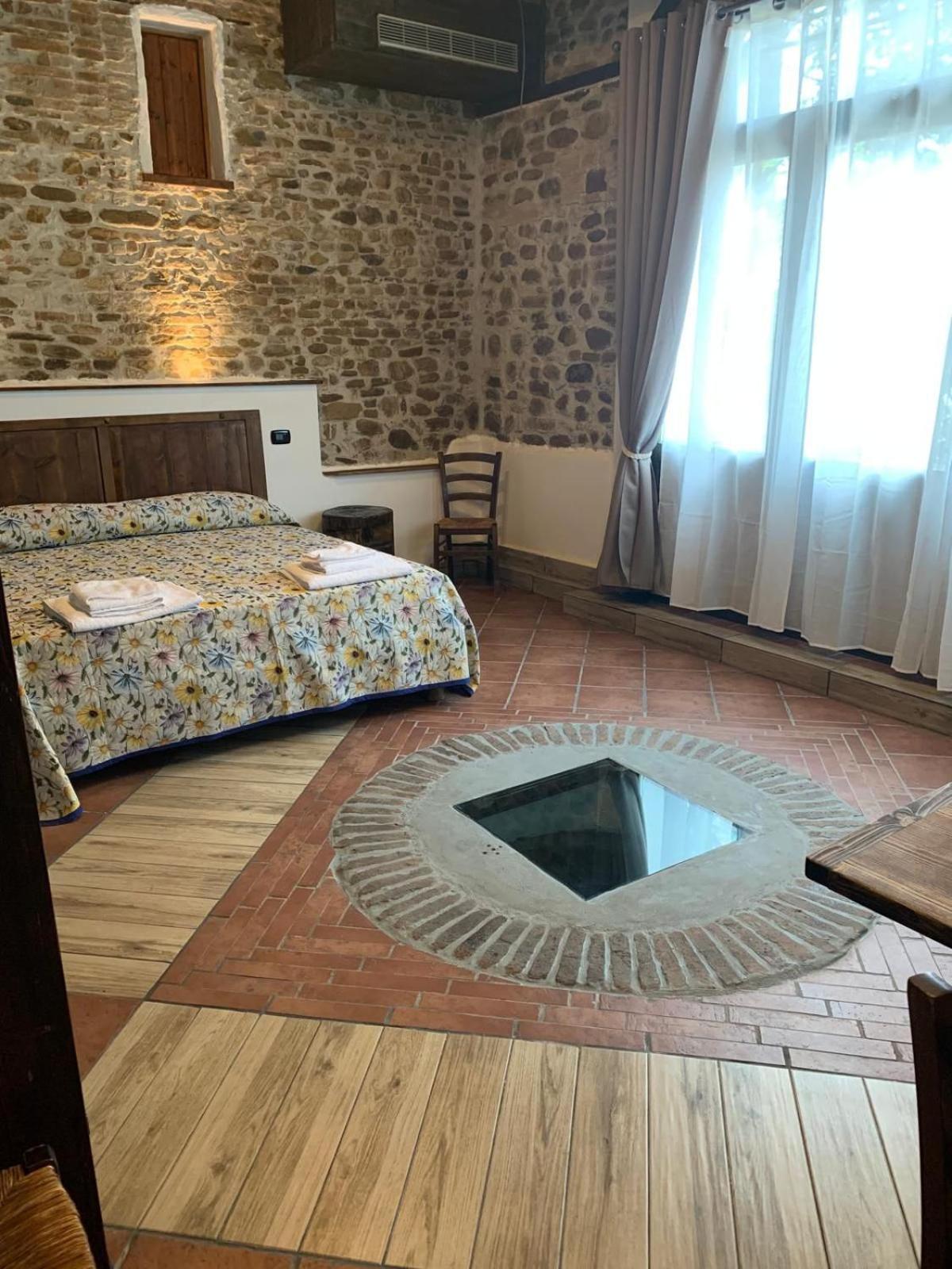 Suite with Pool View - Photo 1