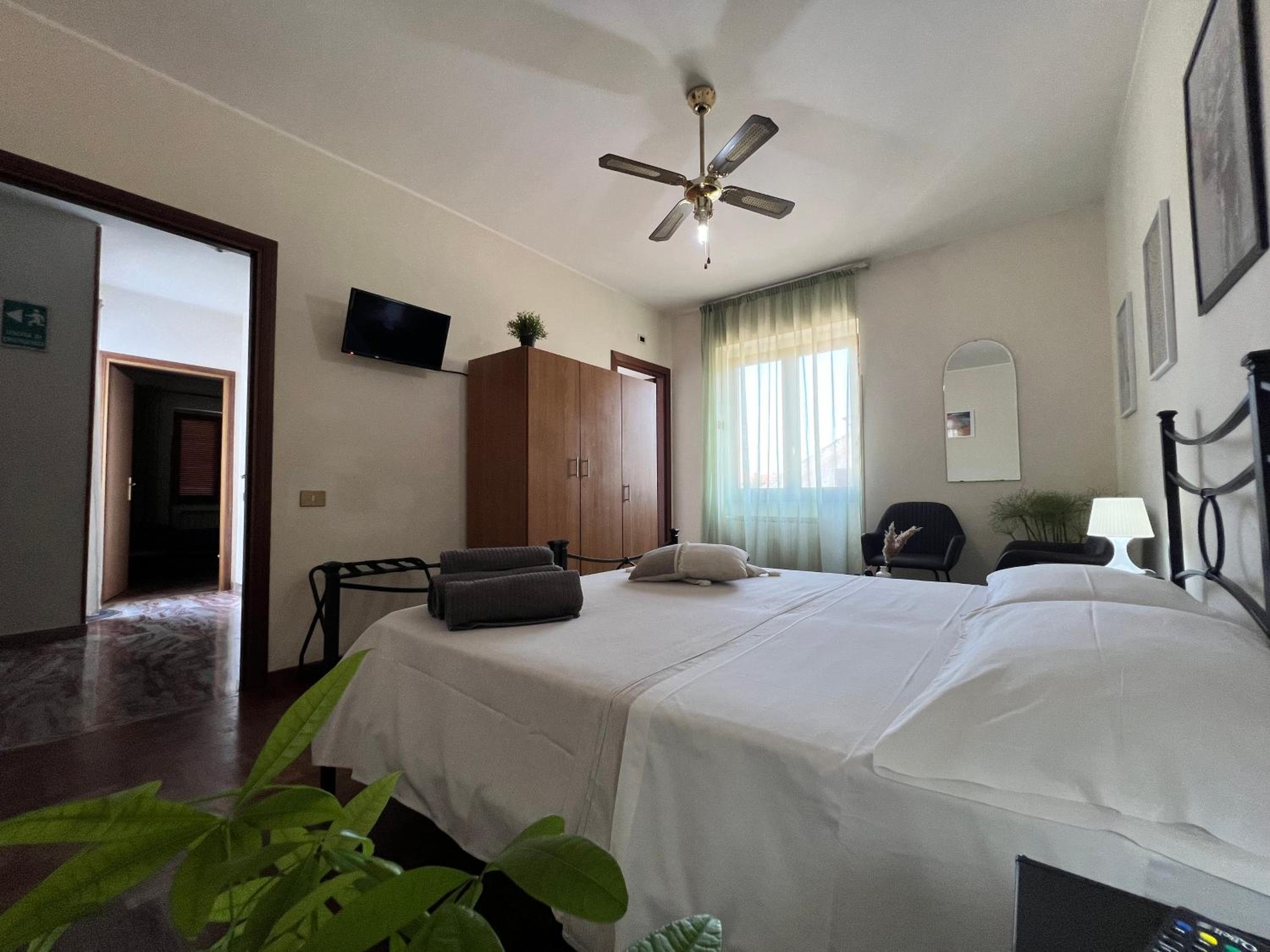 Double or Twin Room with Garden View photo 2