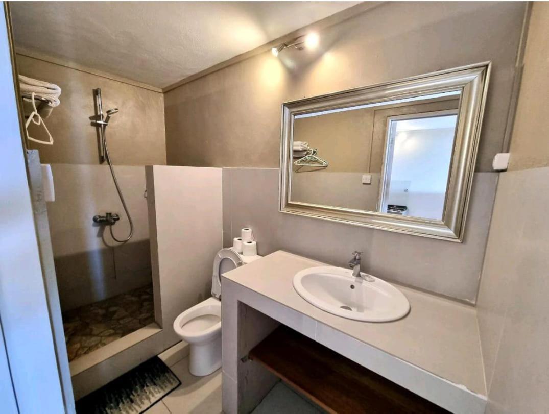 One-Bedroom Villa - Photo 8