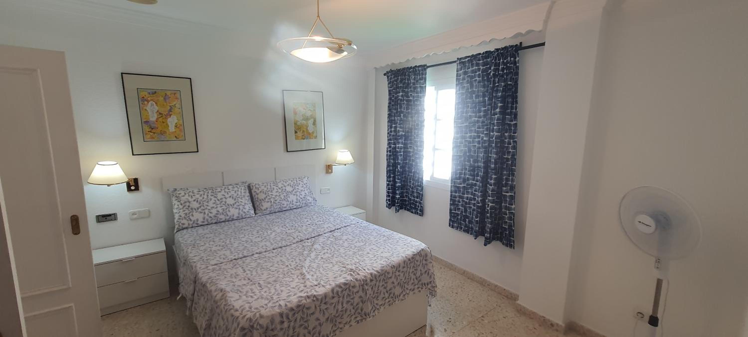 Apartamento con vista a la piscina