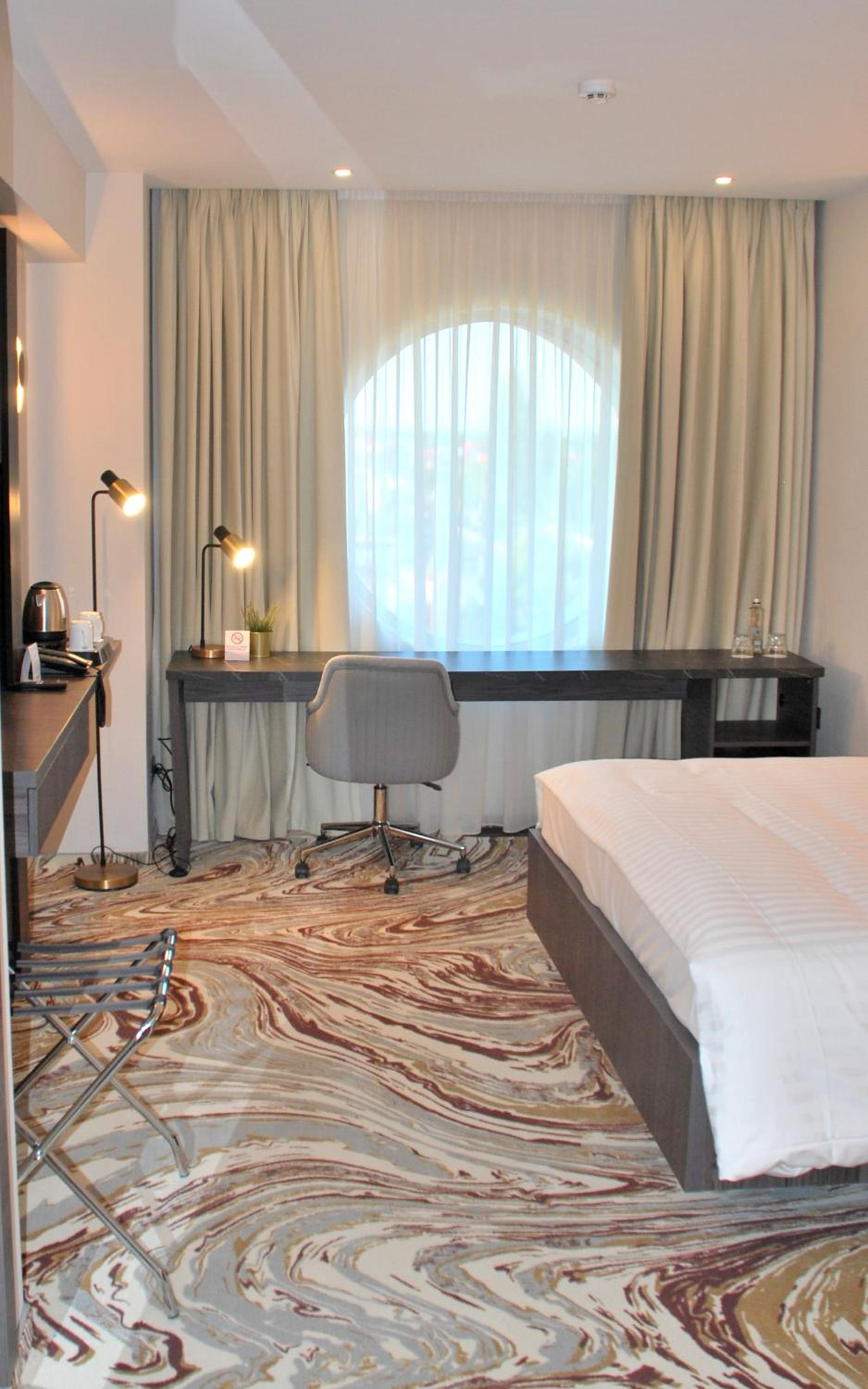 Standard Queen Room - Photo 4