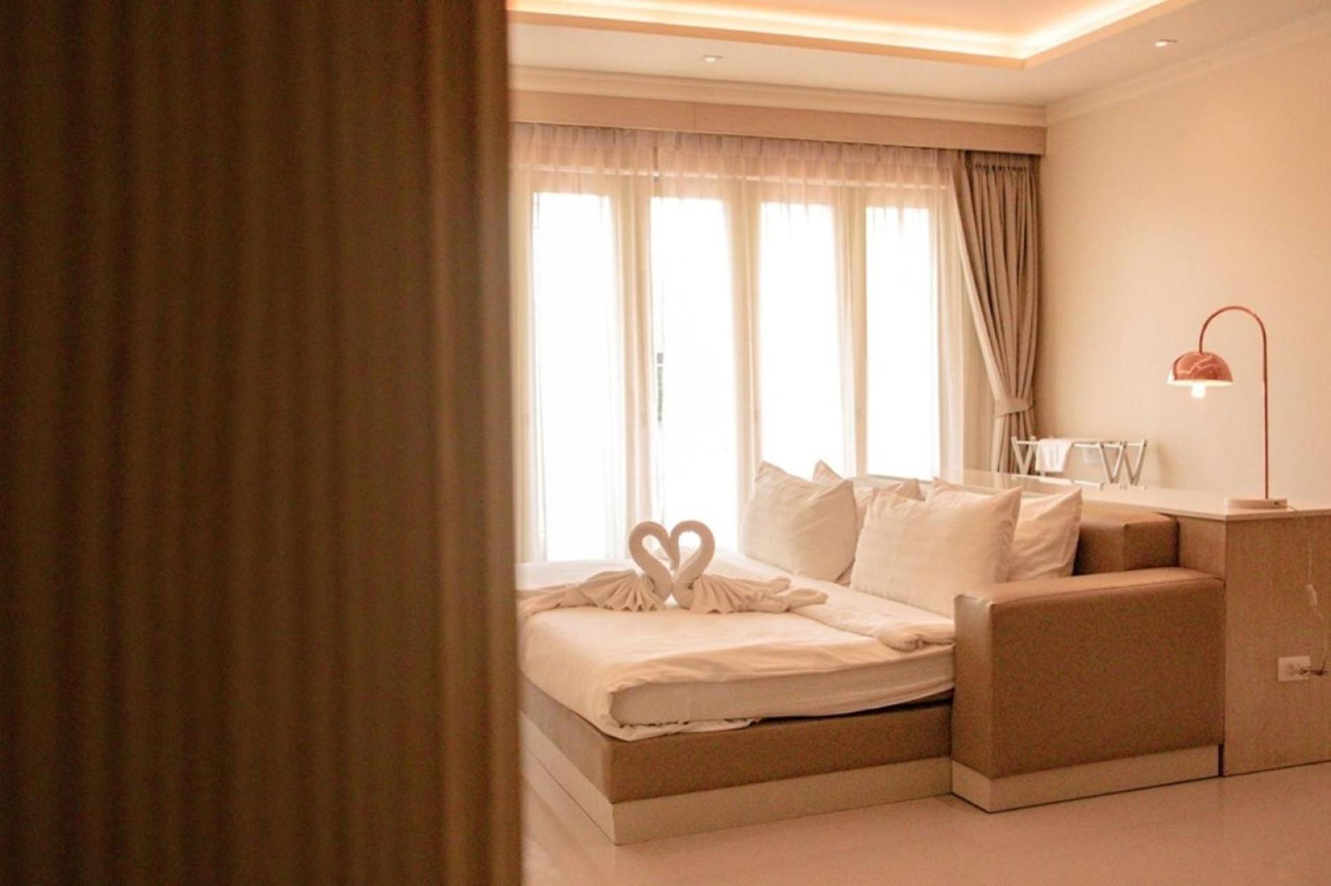 Suite with Spa Bath - Photo 14