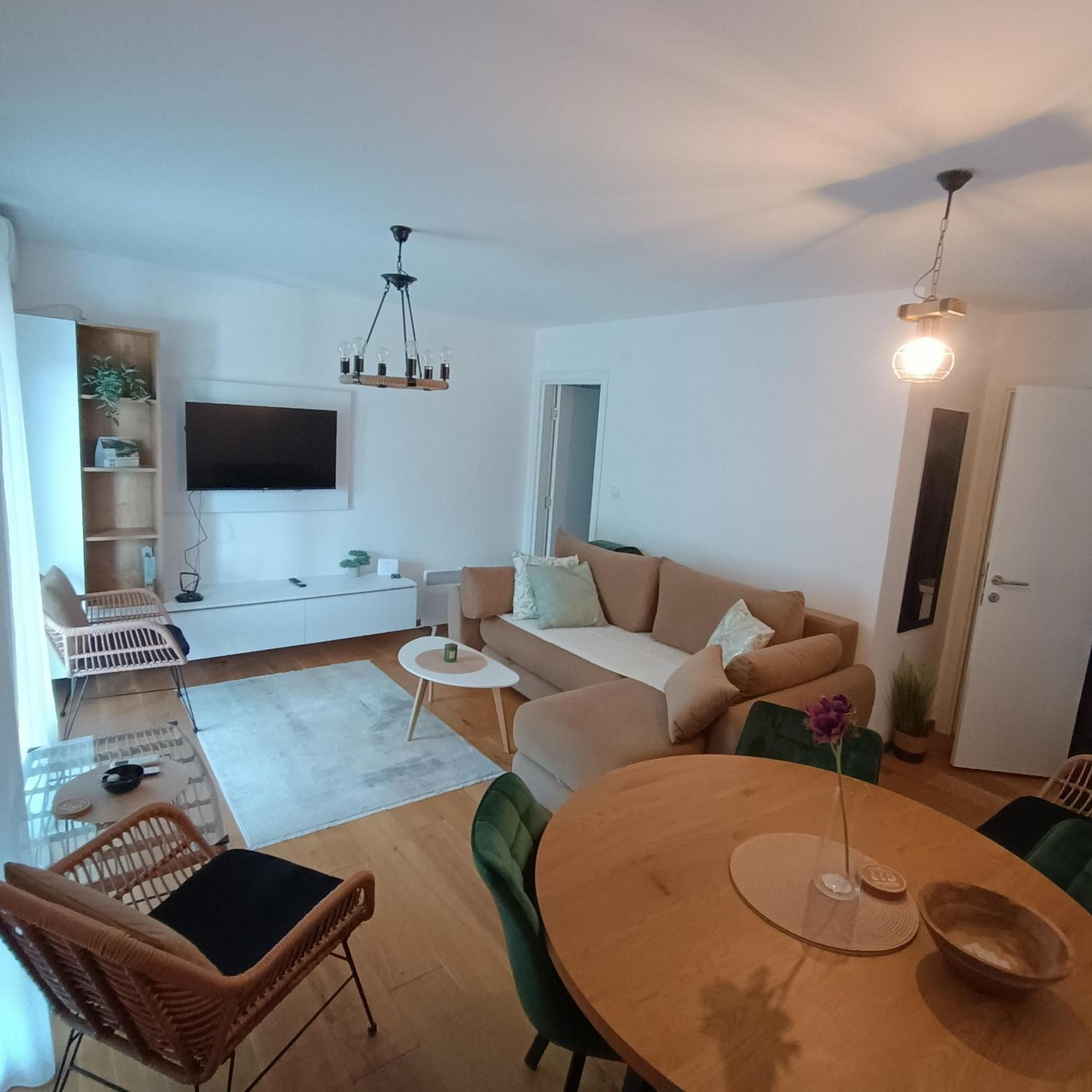 One-Bedroom Apartment with Terrace