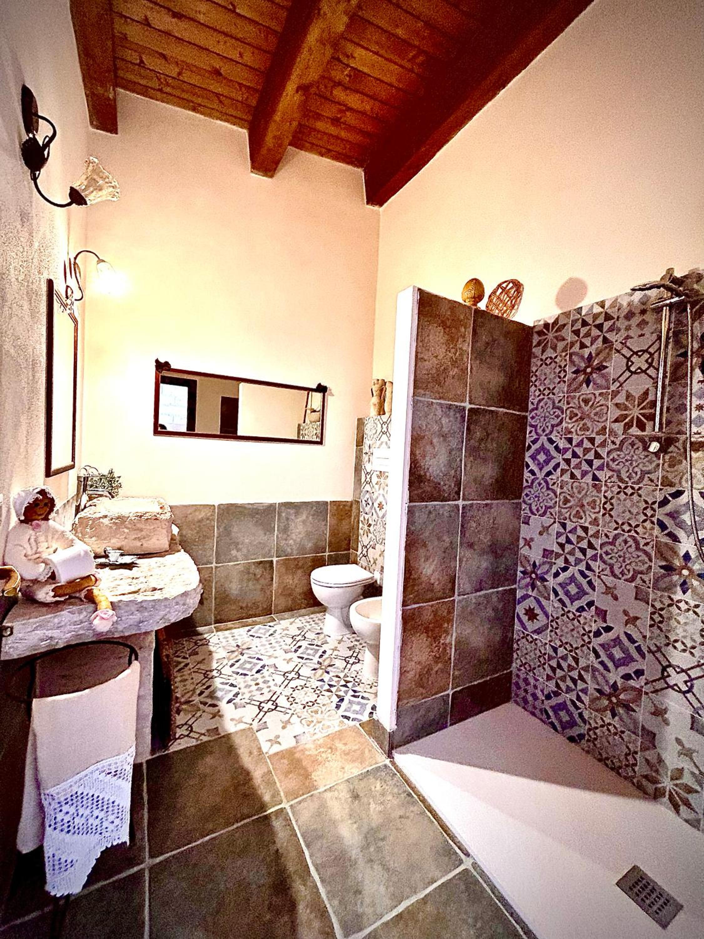 Deluxe Twin Room photo 3