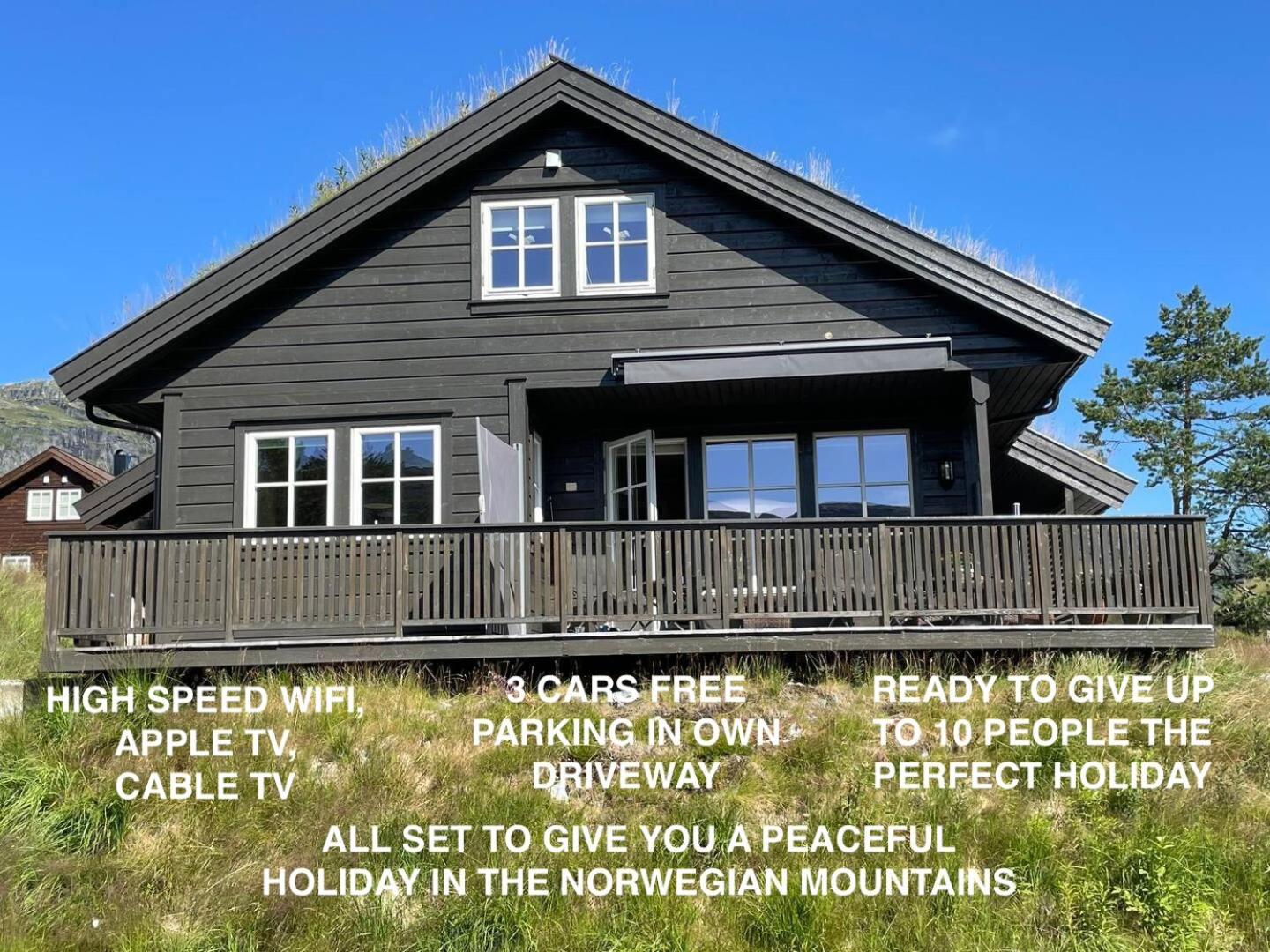Five-Bedroom House photo 1