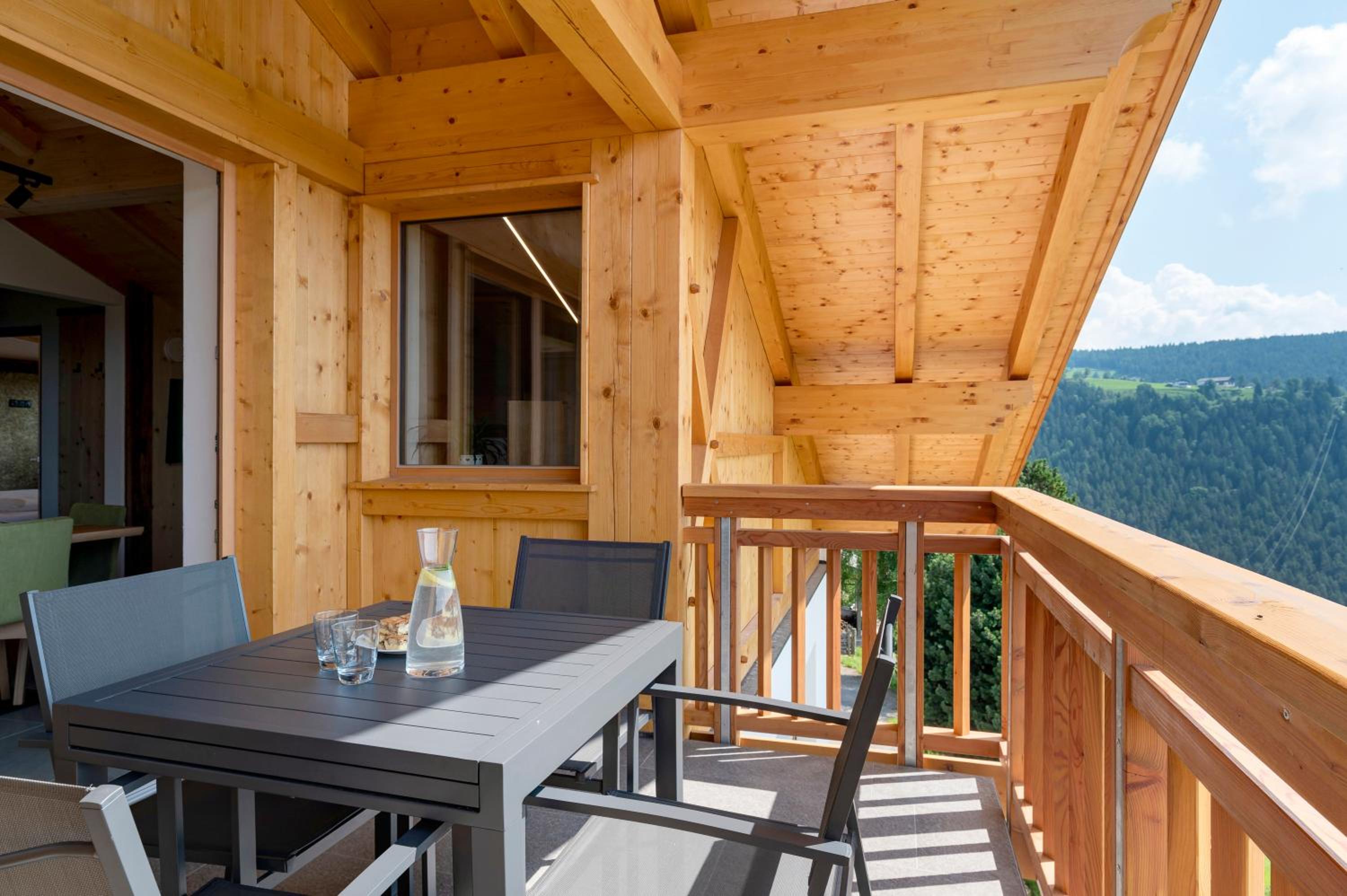 Superior One-Bedroom Apartment with Balcony photo 2