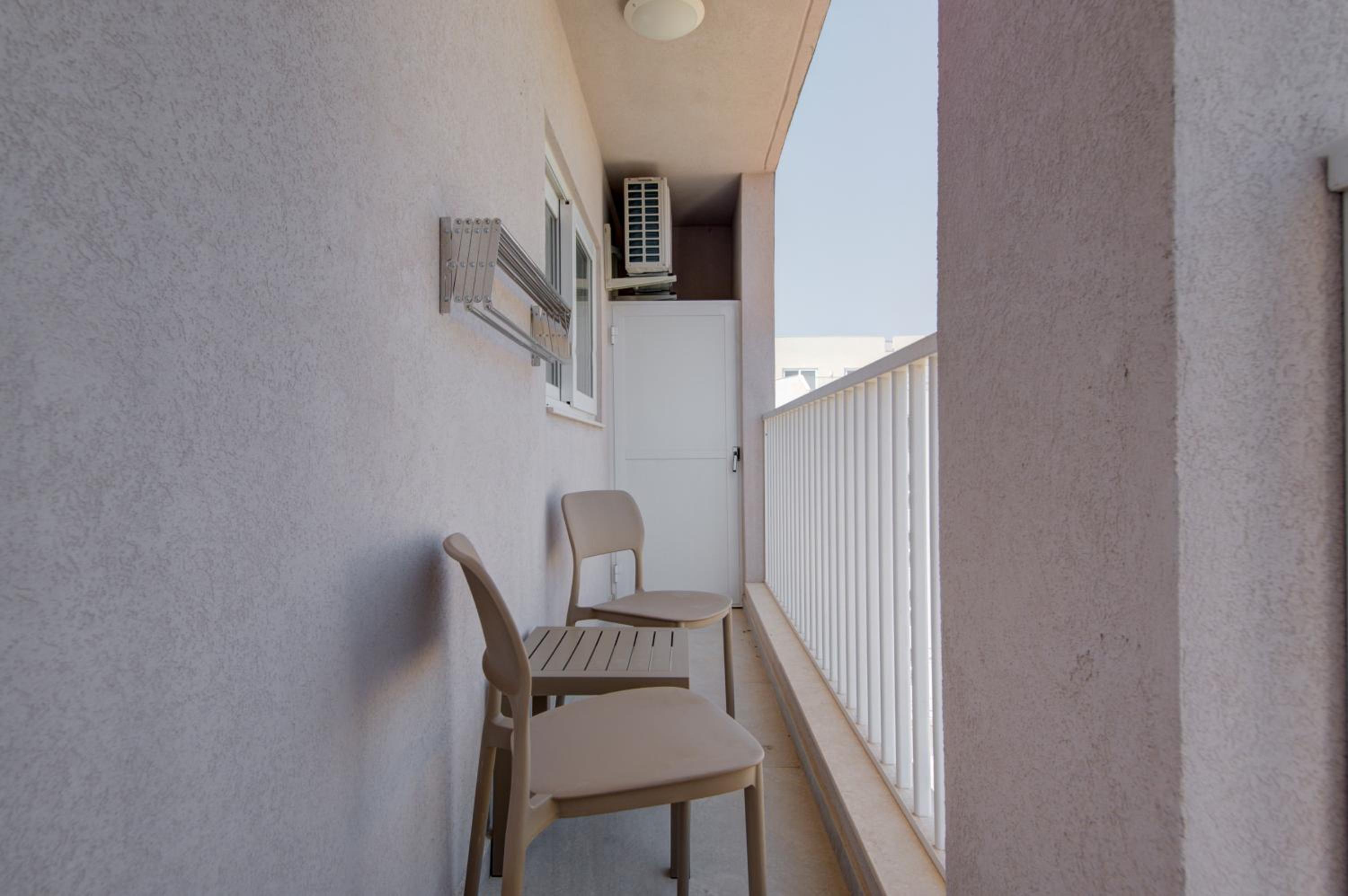 Two-Bedroom Apartment with Balcony photo 2